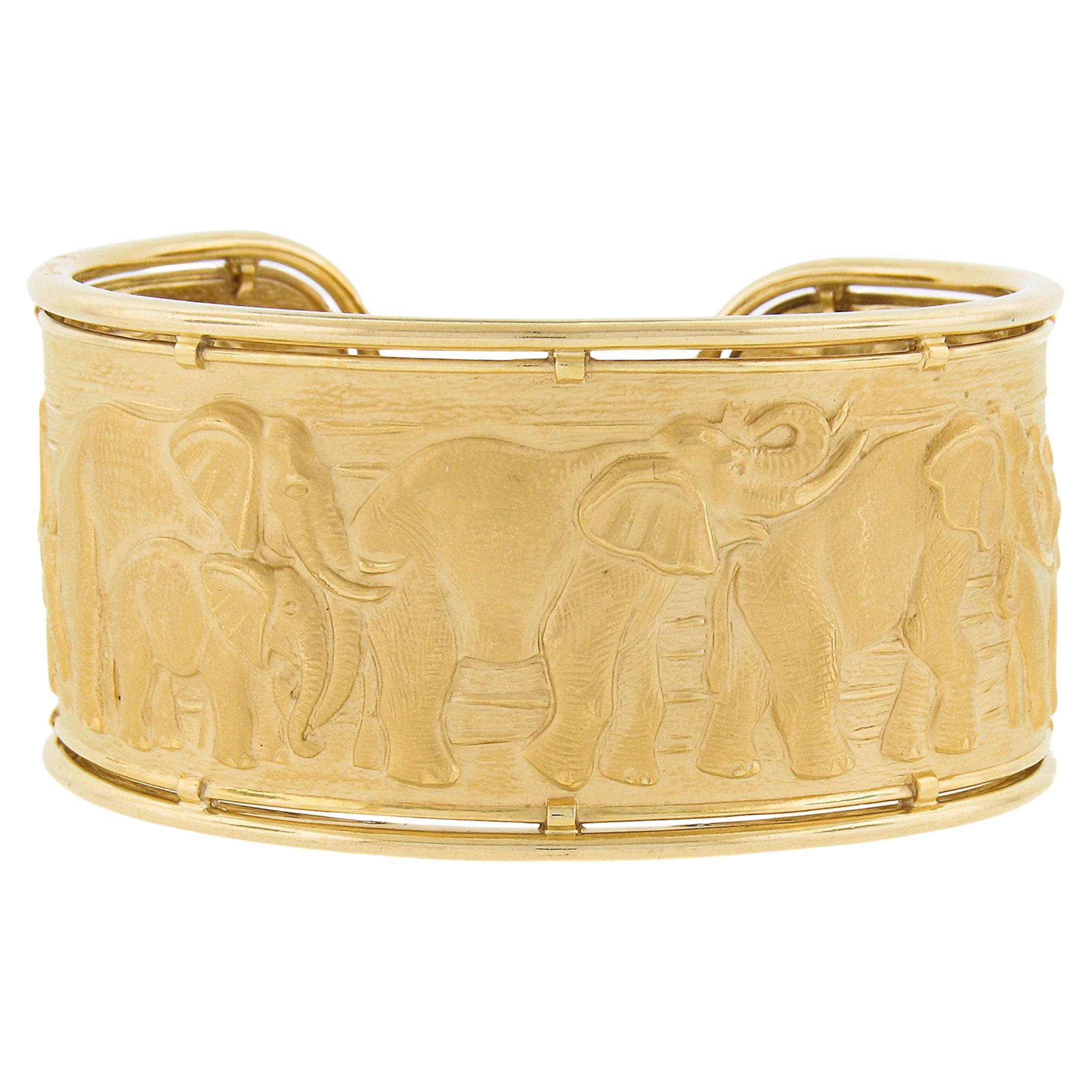 Carrera y Carrera 18k Gold Detailed Family of Elephants Open Wide Cuff Bracelet