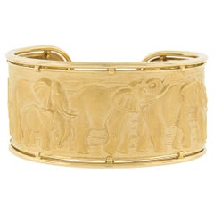 Carrera y Carrera 18k Gold Detailed Family of Elephants Open Wide Cuff Bracelet