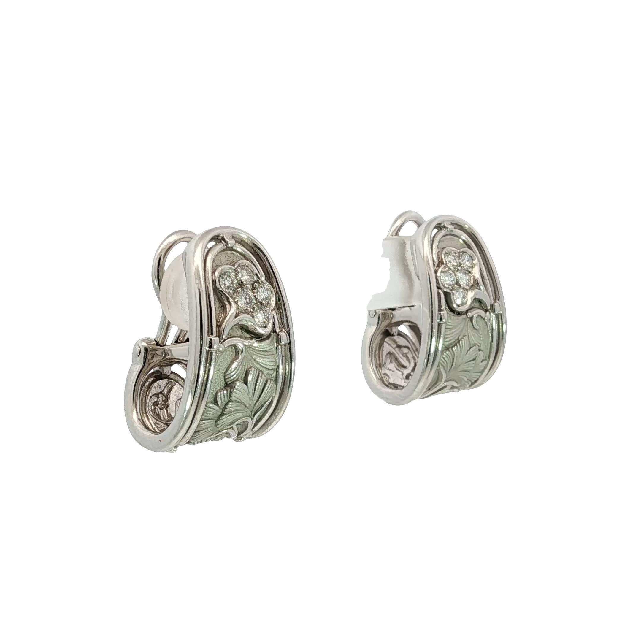 Round Cut Carrera y Carrera 18K Gold Diamond Earrings Floral Motif Clip On Closure For Sale