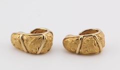 Carrera Y Carrera 18k Gold Panther Large Hoop Earrings