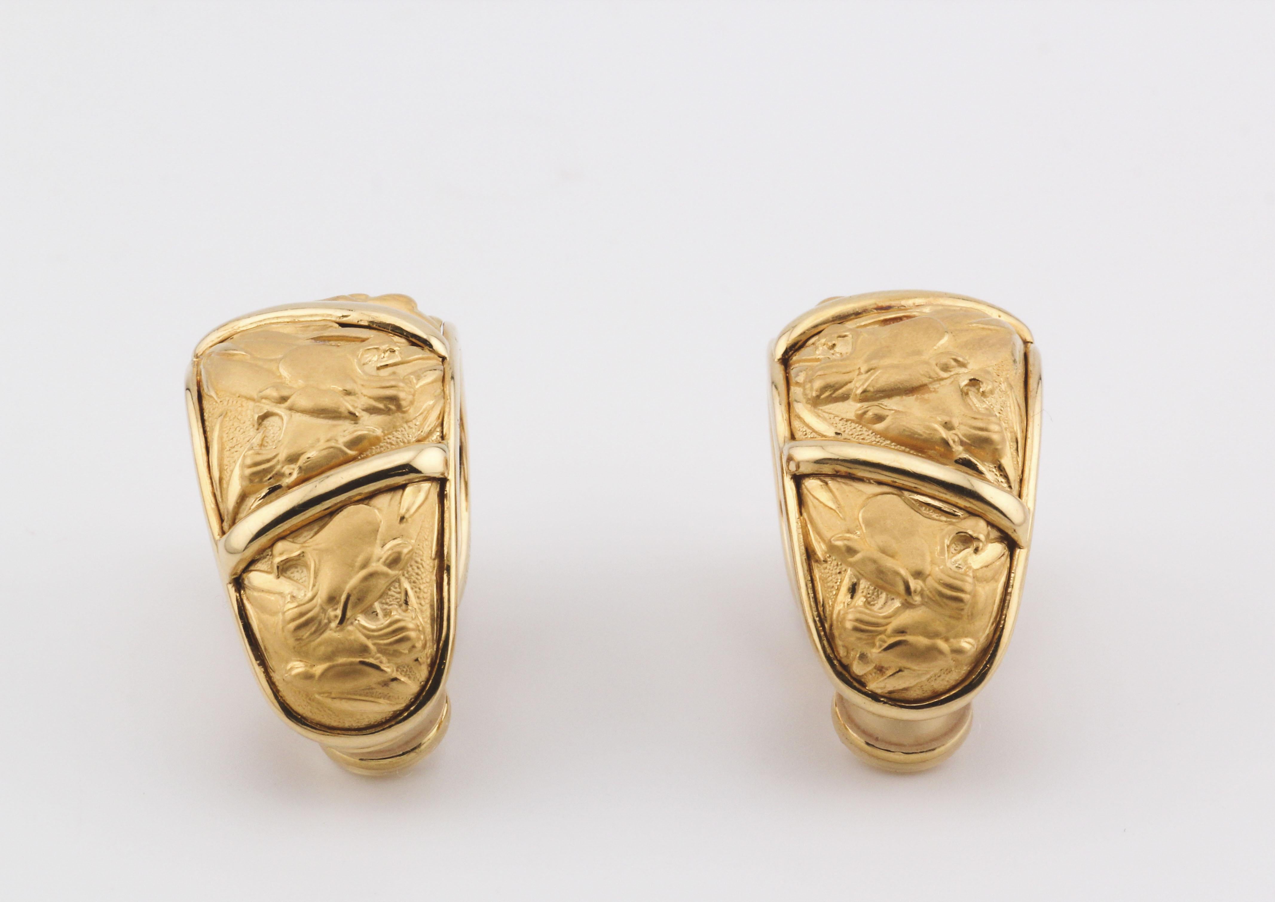 Carrera Y Carrera 18k Gold Panther Large Hoop Earrings In Good Condition For Sale In Simpsonville, SC