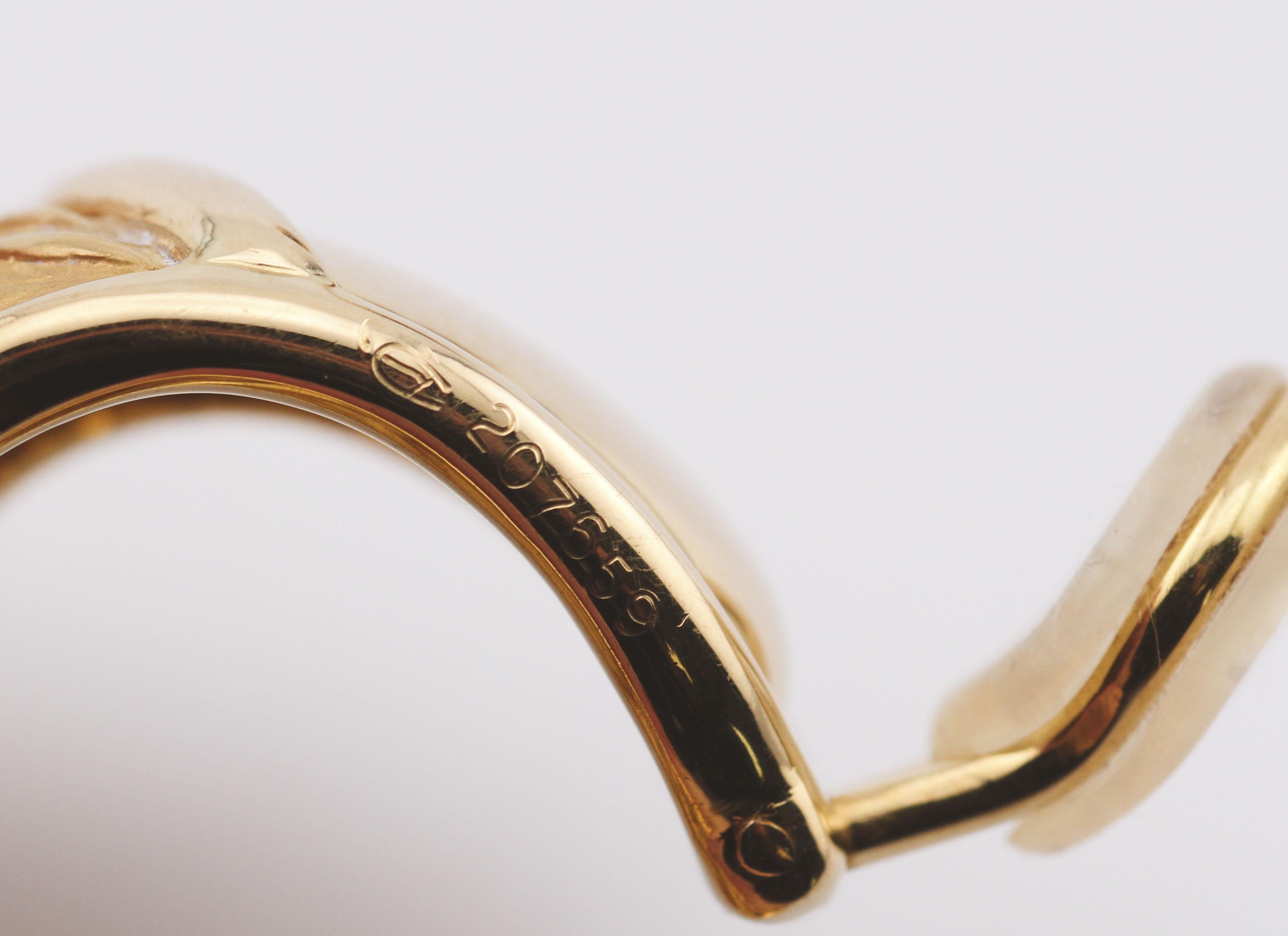 Women's Carrera Y Carrera 18k Gold Panther Large Hoop Earrings For Sale