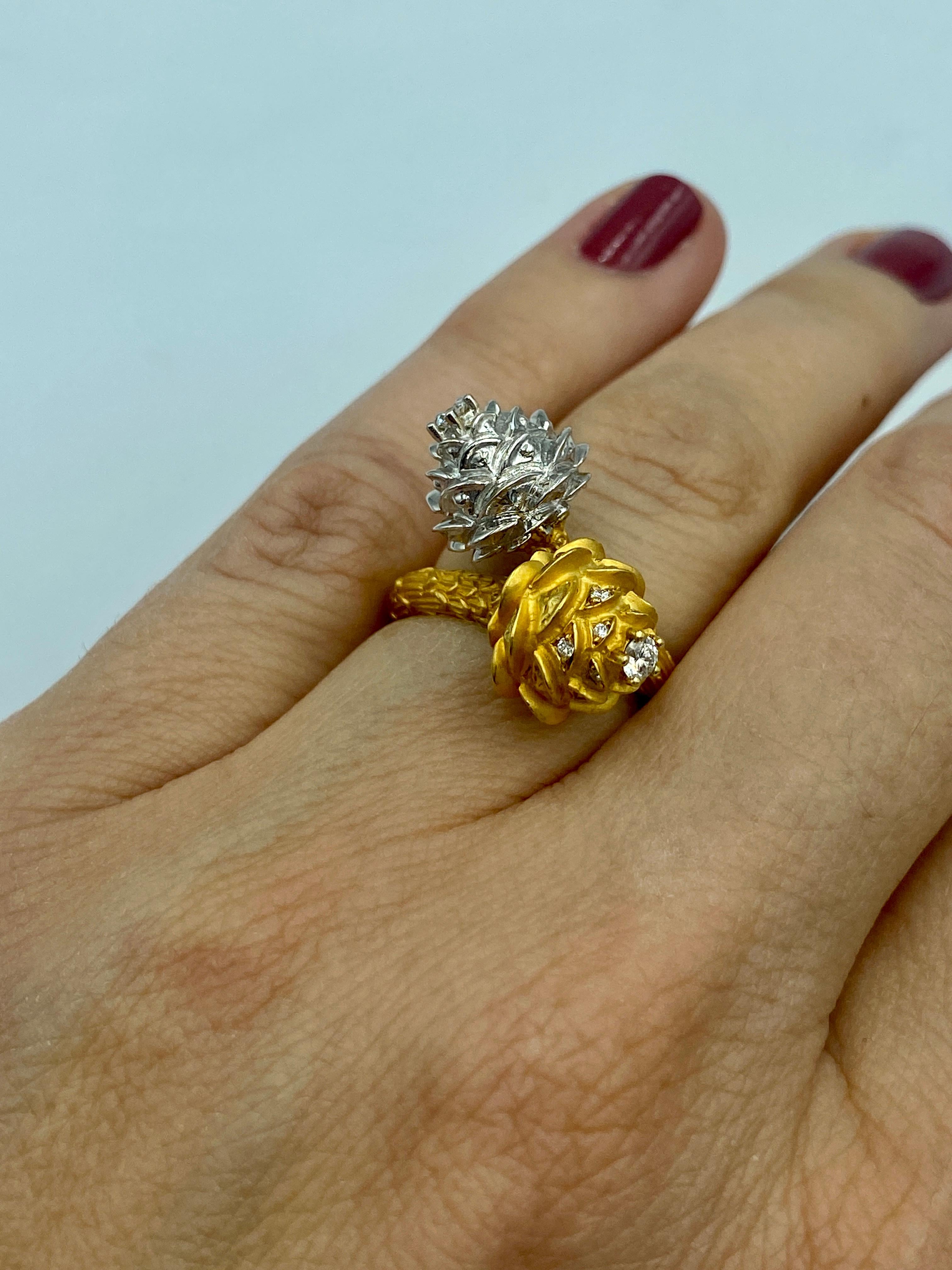 Carrera y Carrera 18k yellow and white gold pine cone ring with diamonds For Sale 2