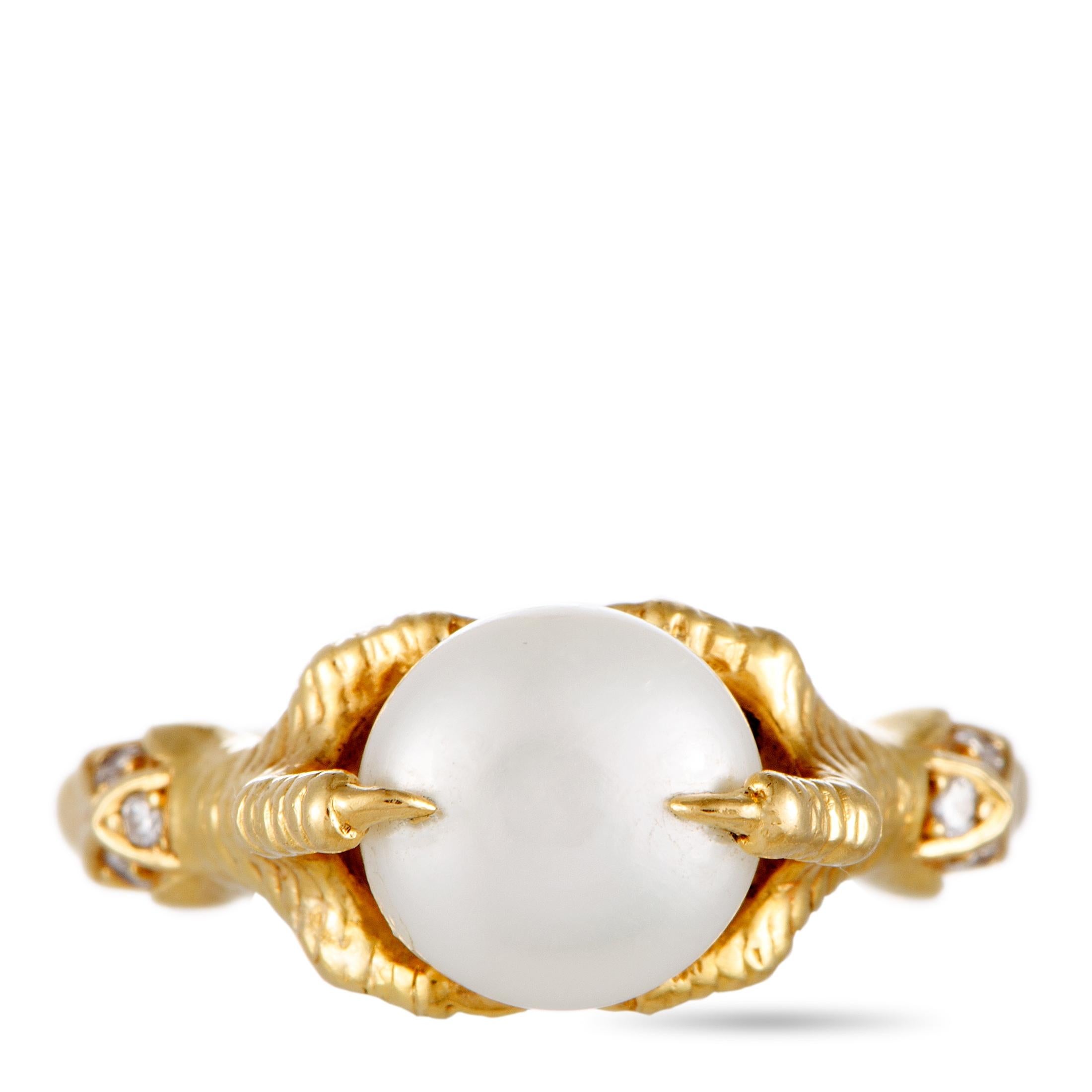 Carrera y Carrera 18 Karat Yellow Gold Diamond and Pearl Ring 1