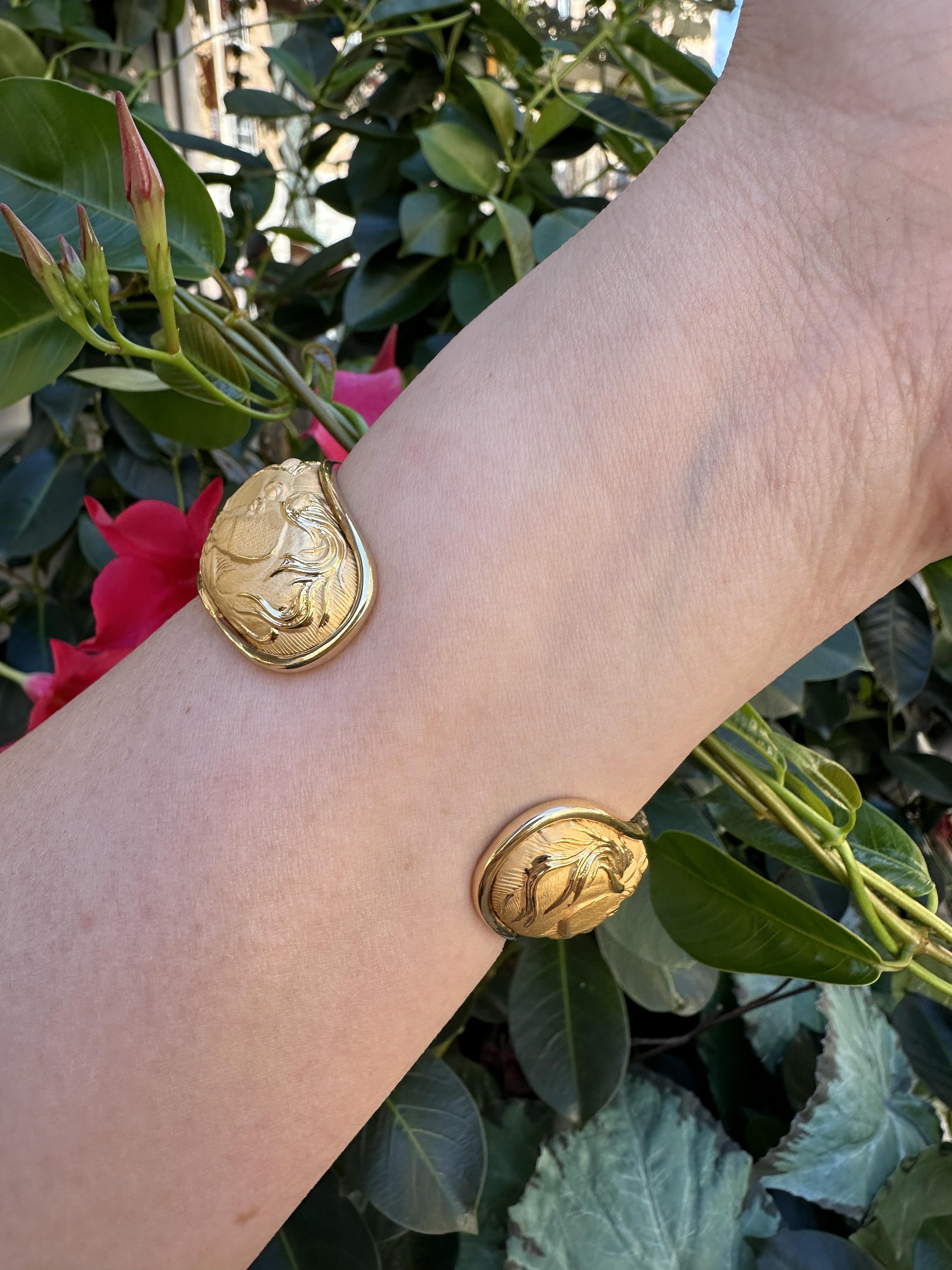 Carrera Y Carrera 18k Yellow Gold Diamond Horse Repousse Wide Open Cuff Bracelet For Sale 7