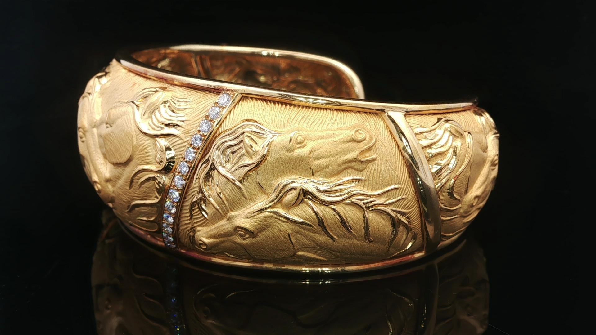Carrera Y Carrera 18k Yellow Gold Diamond Horse Repousse Wide Open Cuff Bracelet For Sale 3