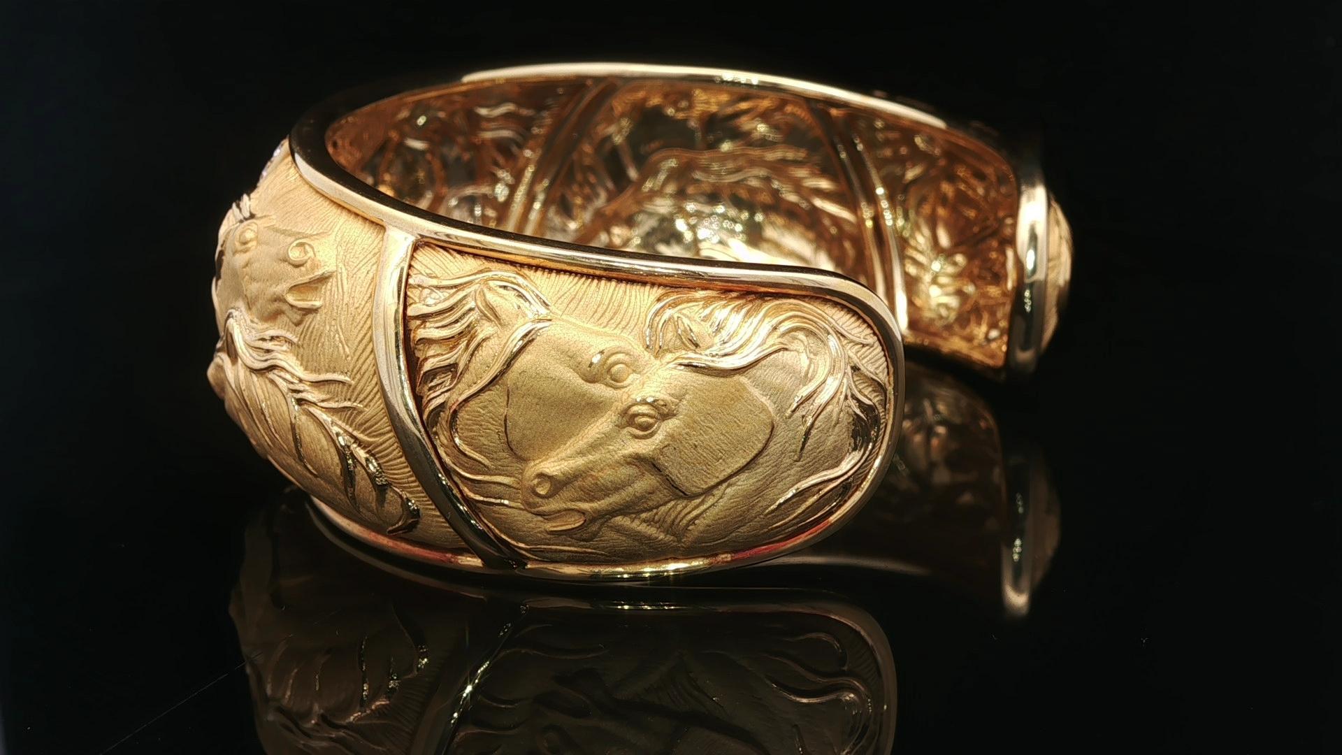 Carrera Y Carrera 18k Yellow Gold Diamond Horse Repousse Wide Open Cuff Bracelet For Sale 4