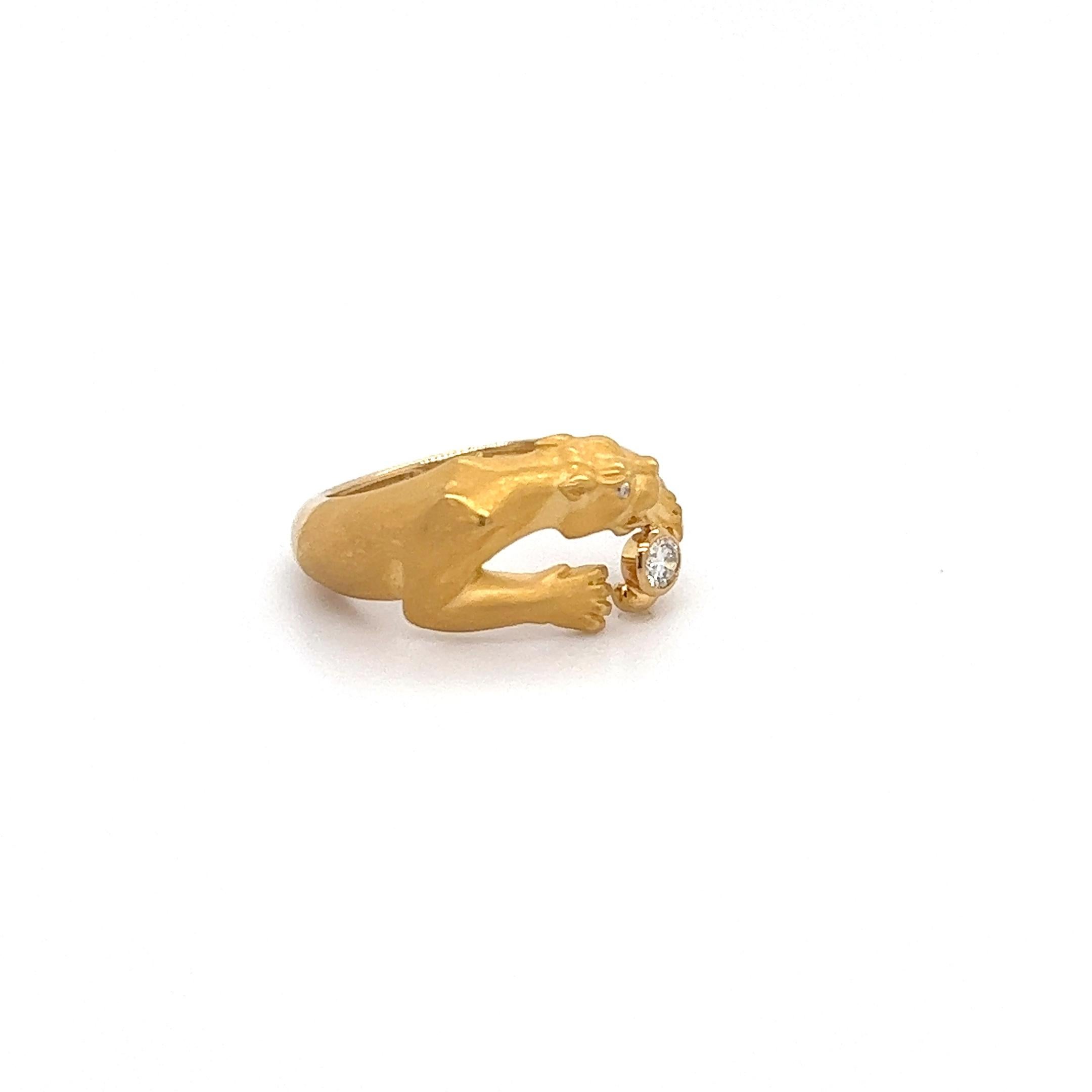 Contemporary Carrera y Carrera 18k Yellow Gold Diamond Panther Ring Size 7