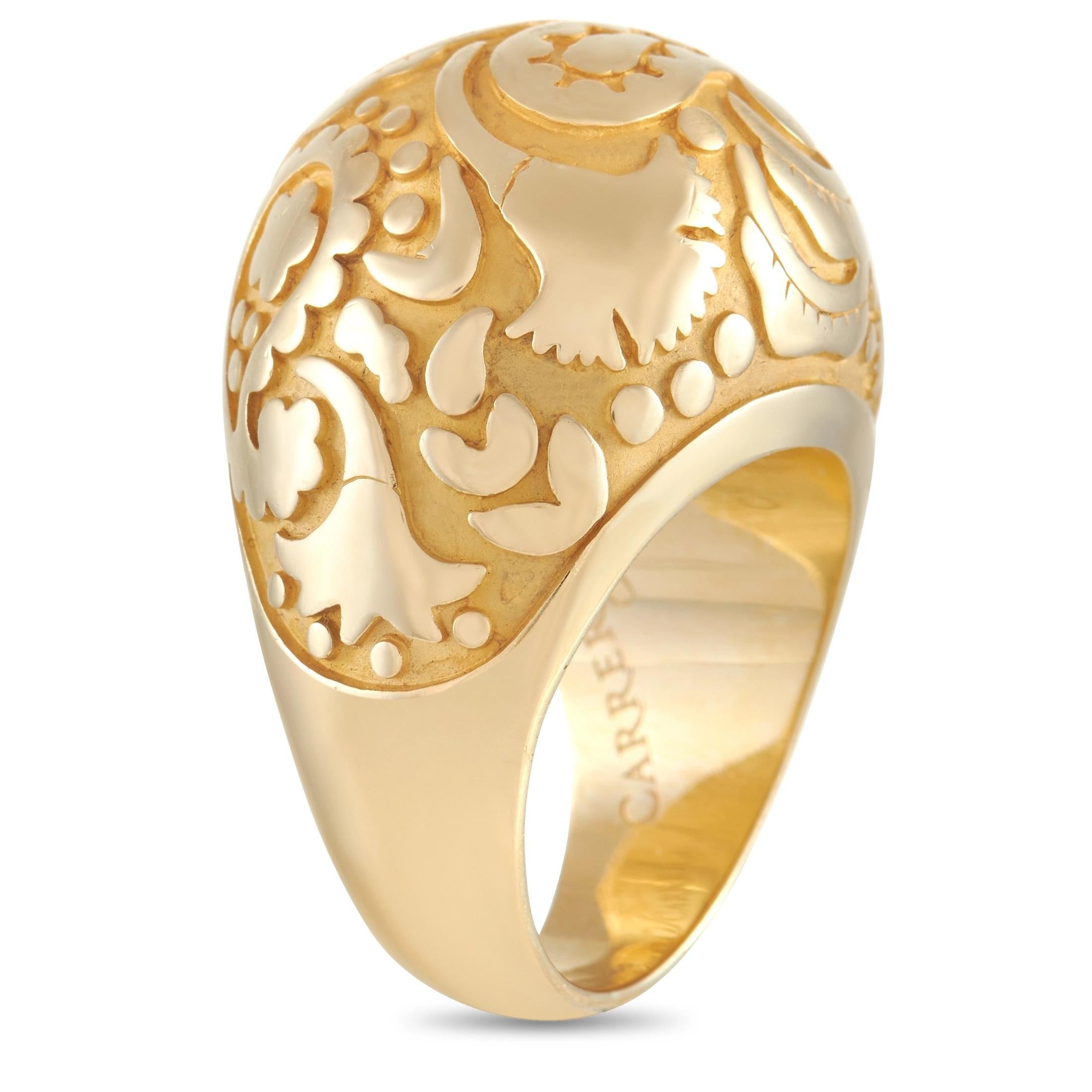 Dieser Ring von Carrera y Carrera ist ein fabelhaftes Stück:: das jede Schmucksammlung ergänzt. Ein florales Paisleymuster verleiht diesem Ring aus 18 Karat Gelbgold zusätzliche Eleganz und Dimension. Groß genug:: um einen Akzent zu setzen:: aber
