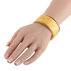 Carrera y Carrera 18K Yellow Gold Elephant Cuff Bracelet CA17-061926