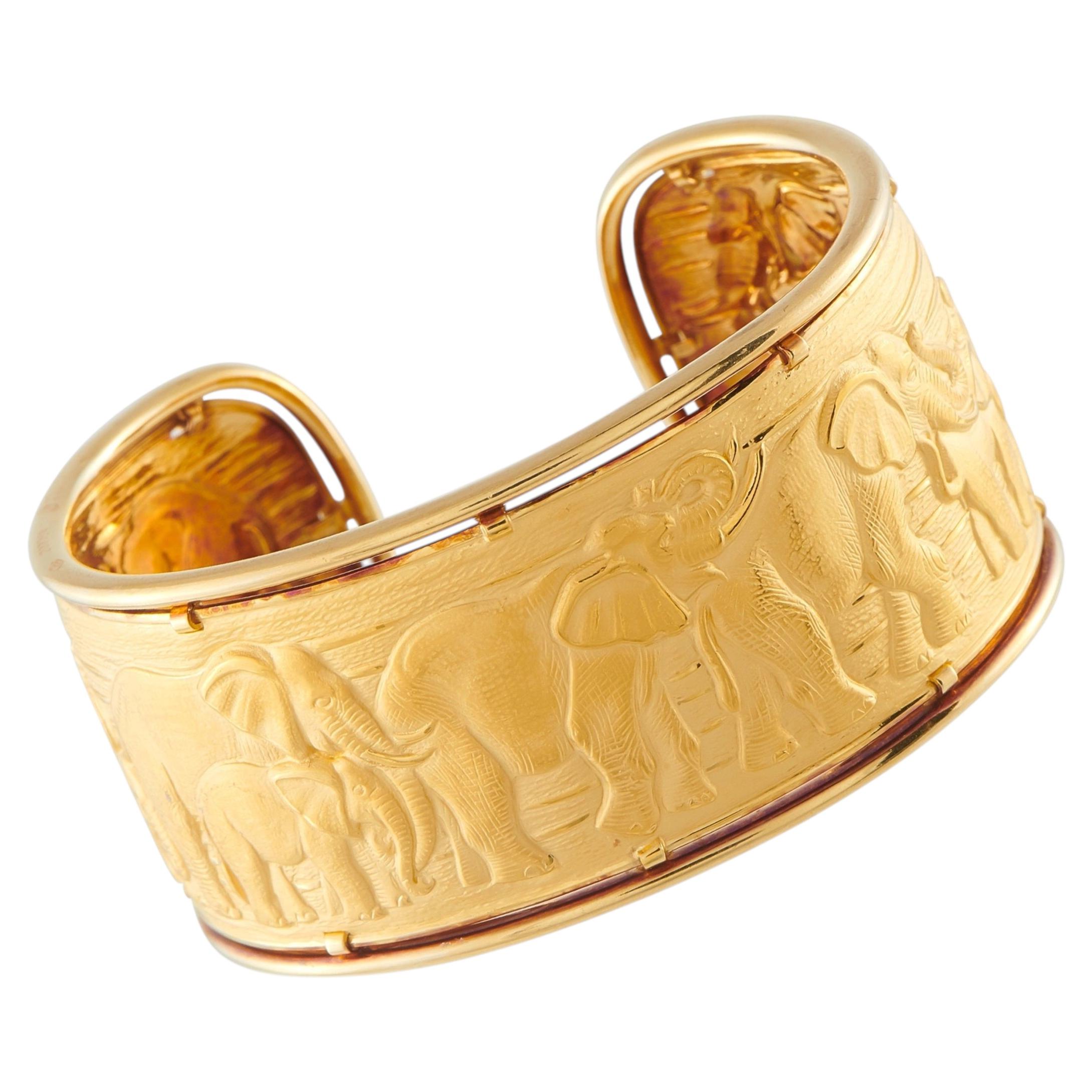 Carrera y Carrera 18K Yellow Gold Elephant Cuff Bracelet CA17-061926