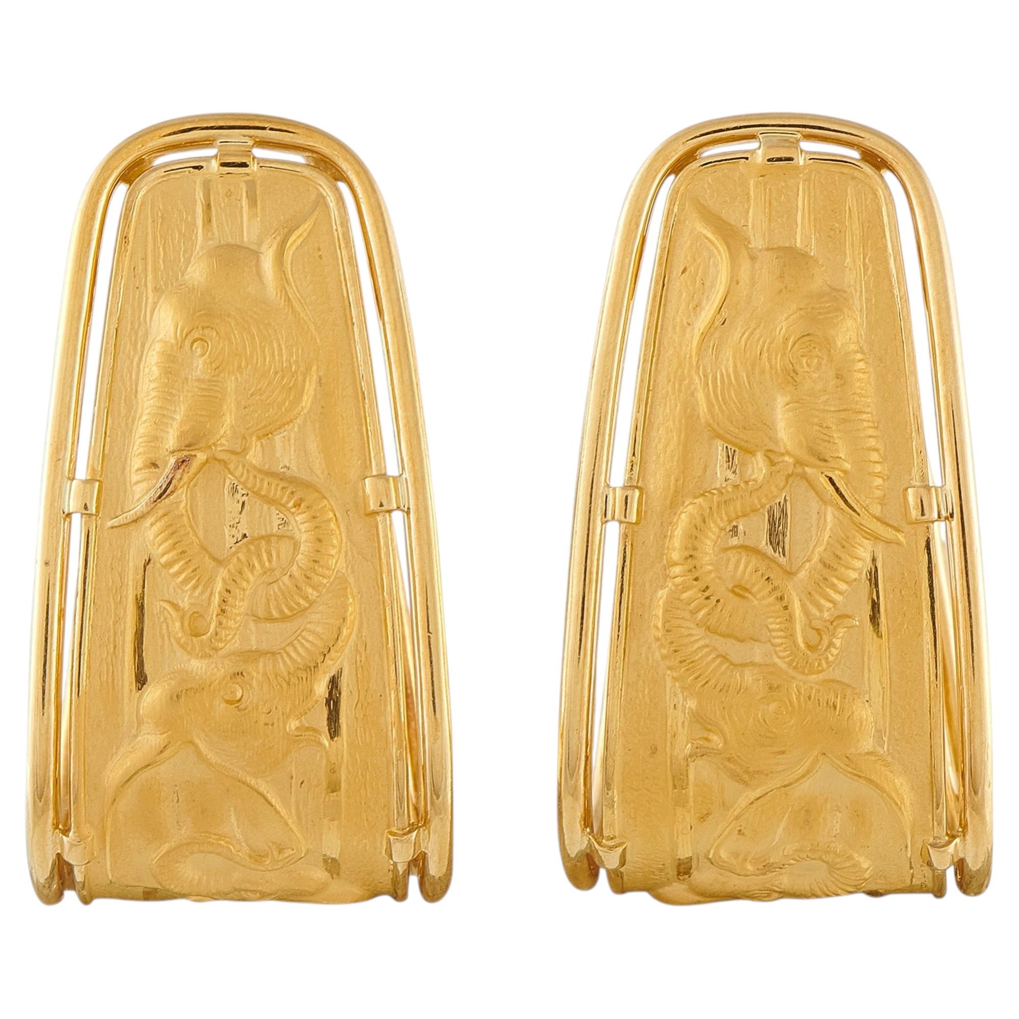 Carrera y Carrera 18K Yellow Gold Elephant Earrings CA18-061926