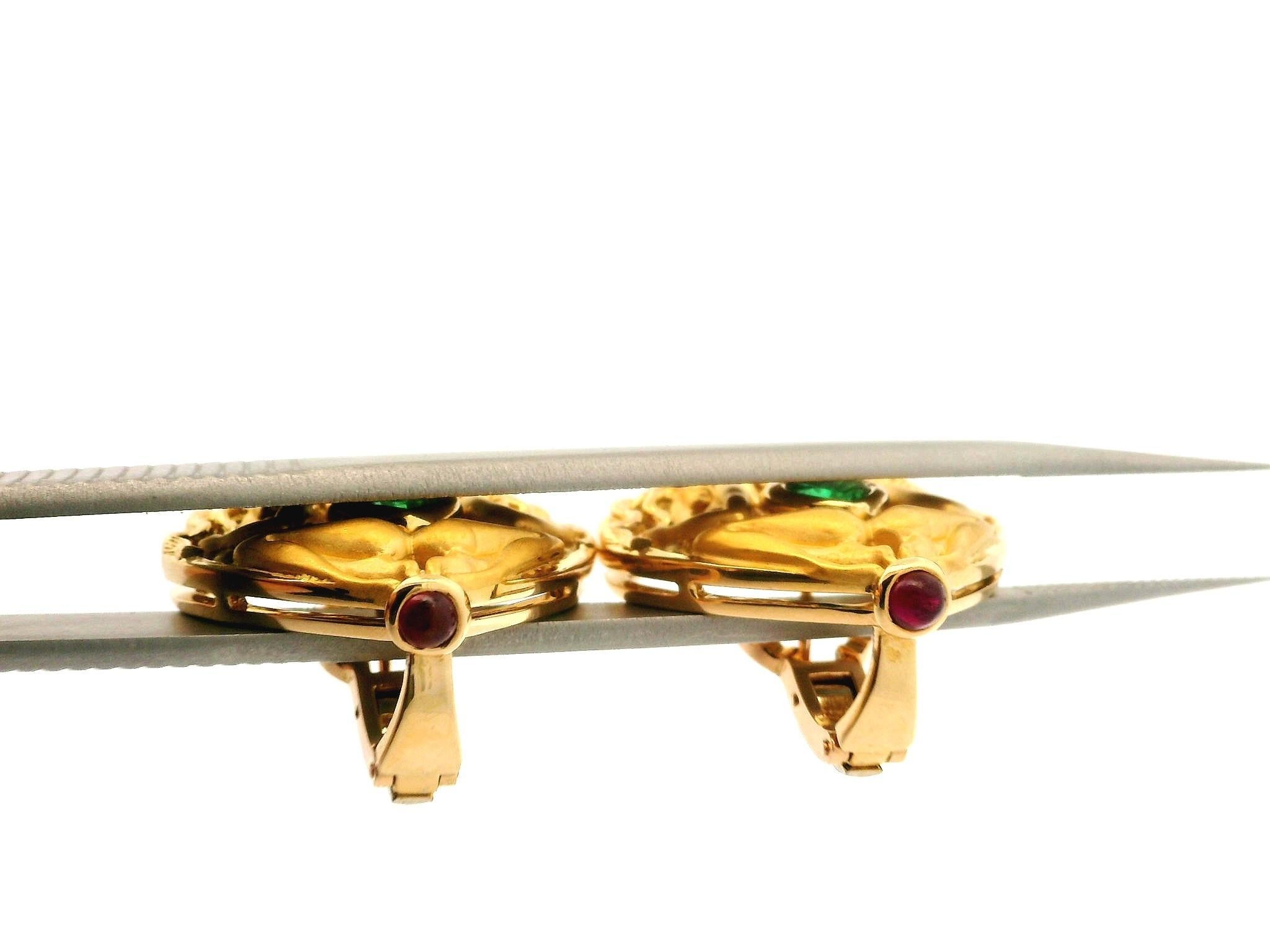 Carrera Y Carrera 18k Yellow Gold Emerald & Ruby Dual Finish Heart Earrings in vendita 3