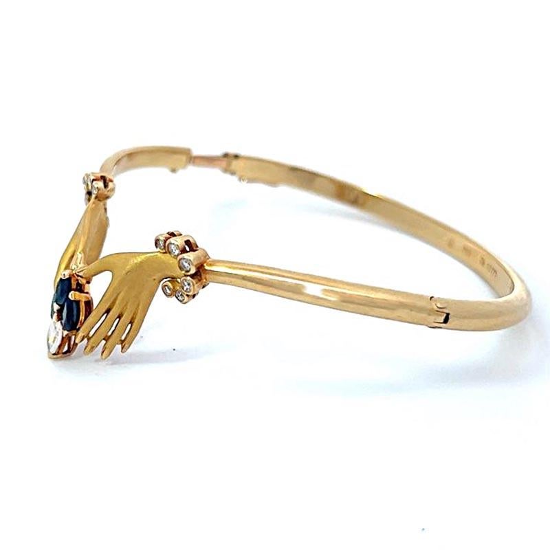Carrera y Carrera 18K Yellow Gold Las Manos Collection Bangle Bracelet In Excellent Condition For Sale In Beverly Hills, CA