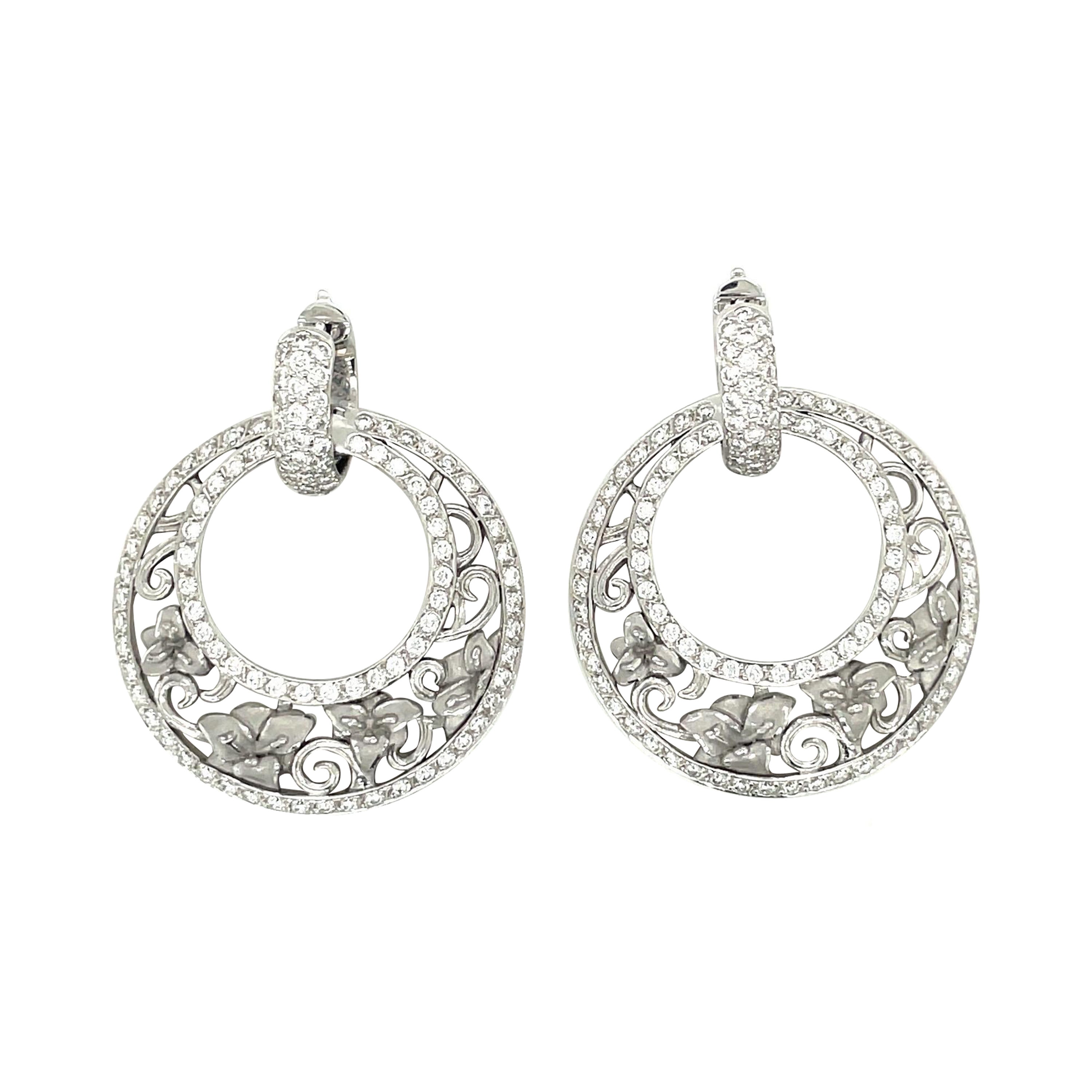 Carrera y Carrera orecchini pendenti in oro bianco 18KT con 2,17 carati di diamanti Taj Mahal in vendita
