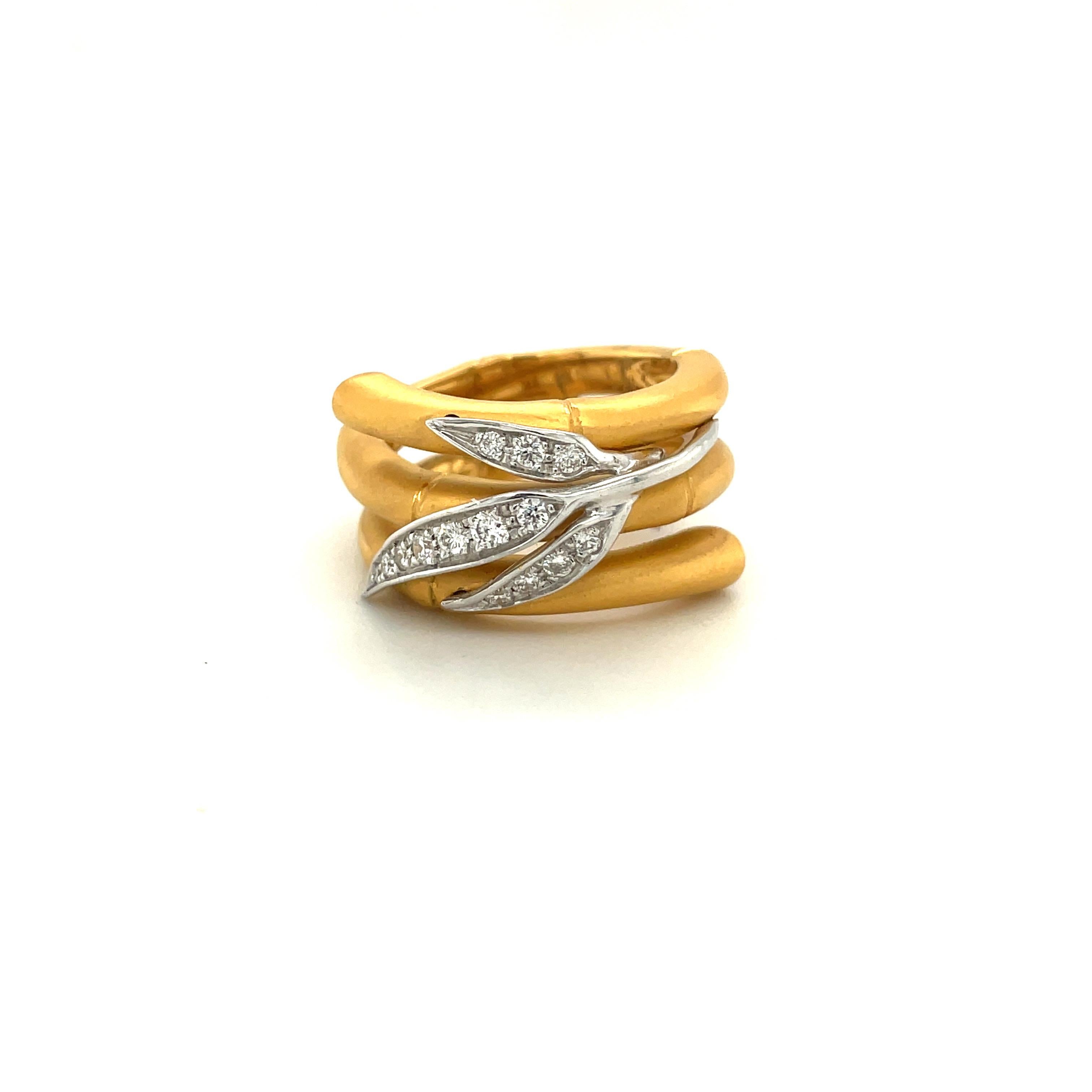 Carrera Y Carrera 18KT Gelbgold 0,20 Karat. Diamant-Bambusblätter-Ring mit Diamant (Zeitgenössisch) im Angebot