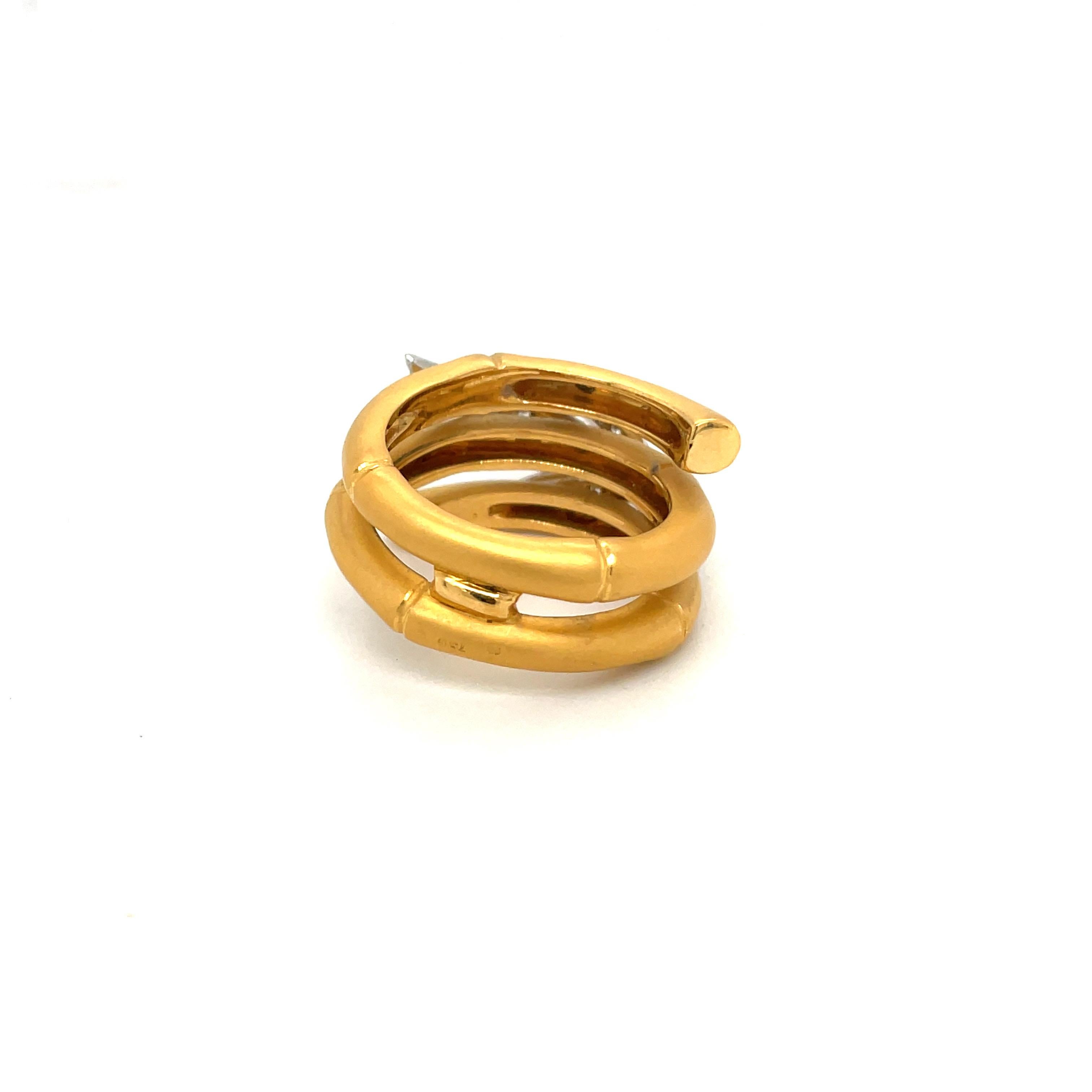 Carrera Y Carrera 18KT Yellow Gold 0.20CT. Diamond Bamboo Leaves Ring In New Condition For Sale In New York, NY