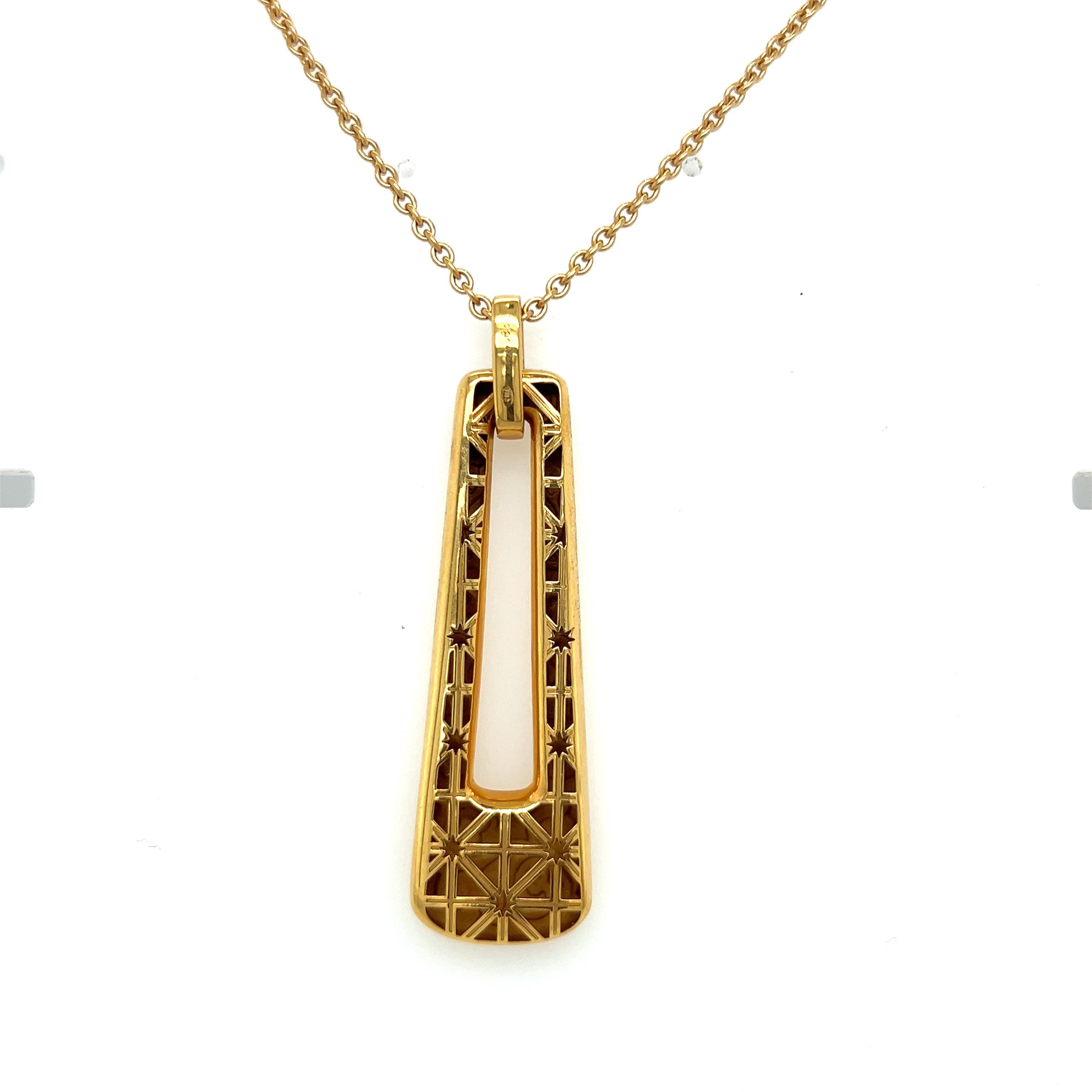 Taille ronde Carrera Y Carrera Pendentif « Cordoba » en or jaune 18 carats avec diamants 0,14 carat en vente