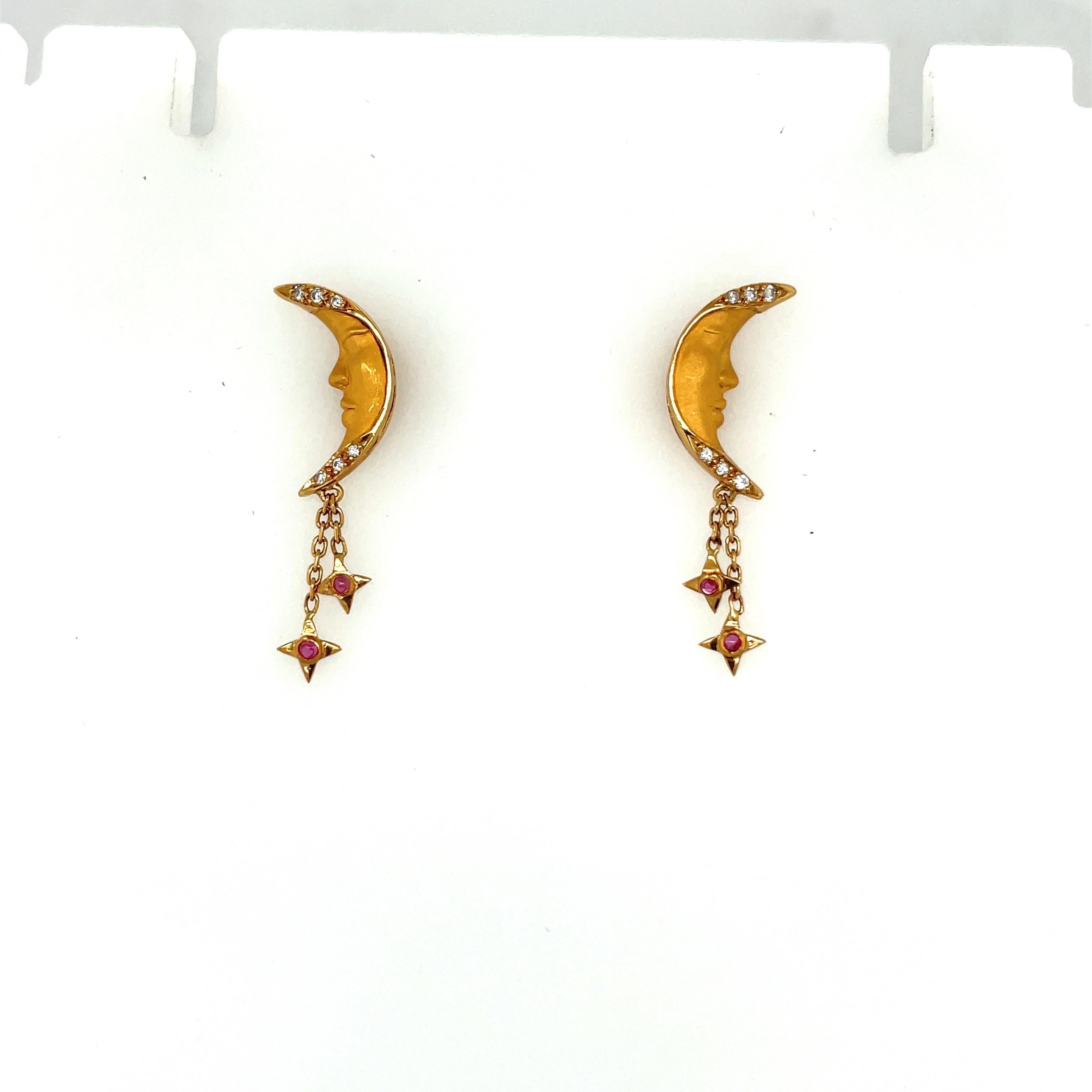 Carrera Y Carrera 18KT Yellow Gold Crescent Moon Earrings with Diamond & Ruby In New Condition In New York, NY