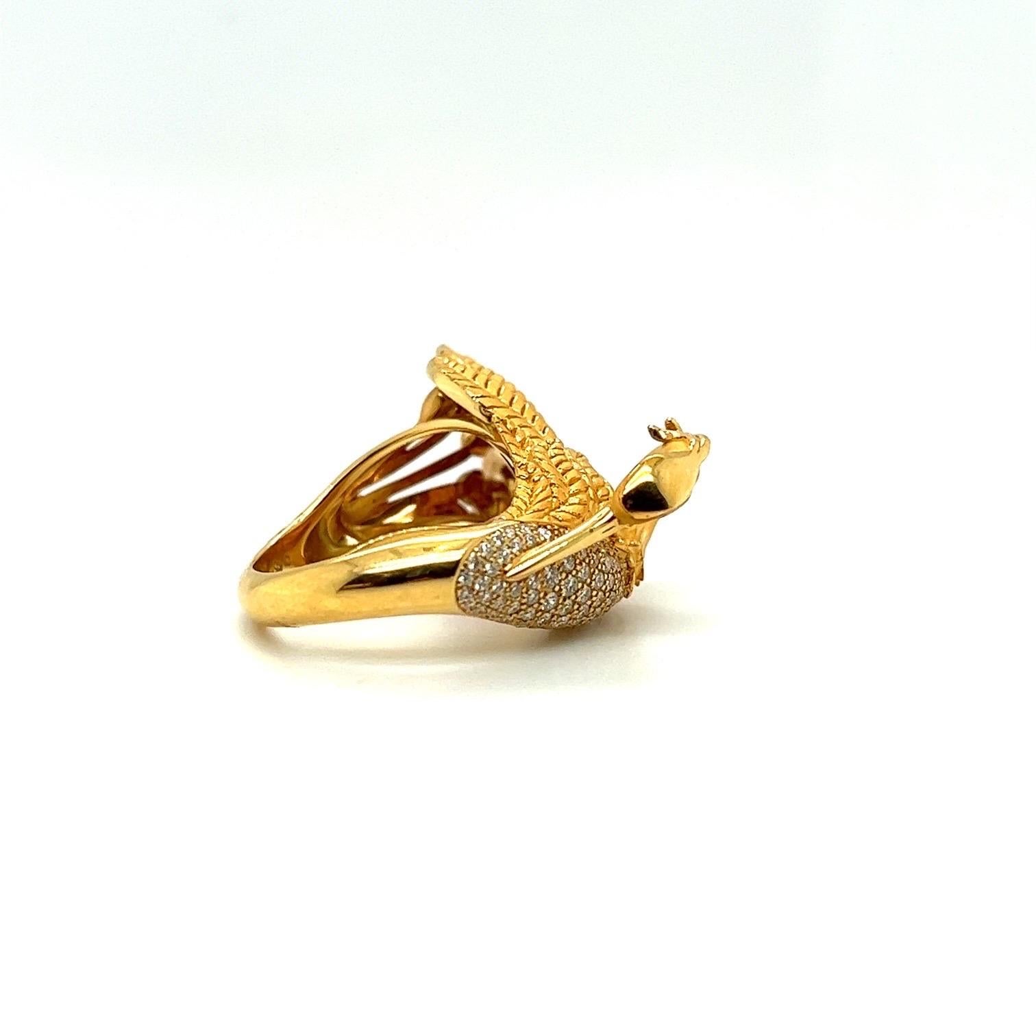 Contemporary Carrera Y Carrera 18 Karat Yellow Gold Heron Ring with .40cts Diamonds For Sale