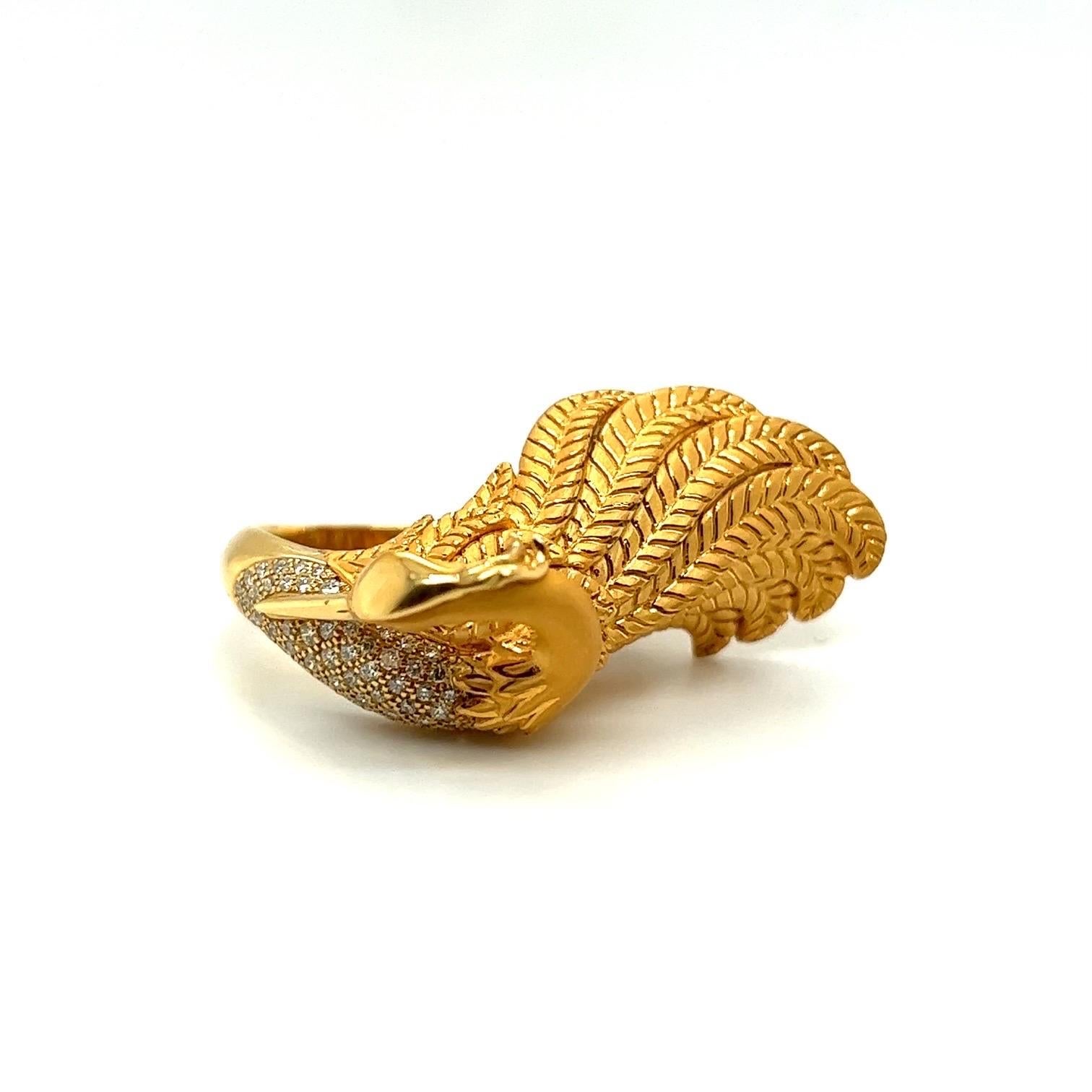 Carrera Y Carrera 18 Karat Yellow Gold Heron Ring with .40cts Diamonds For Sale 2