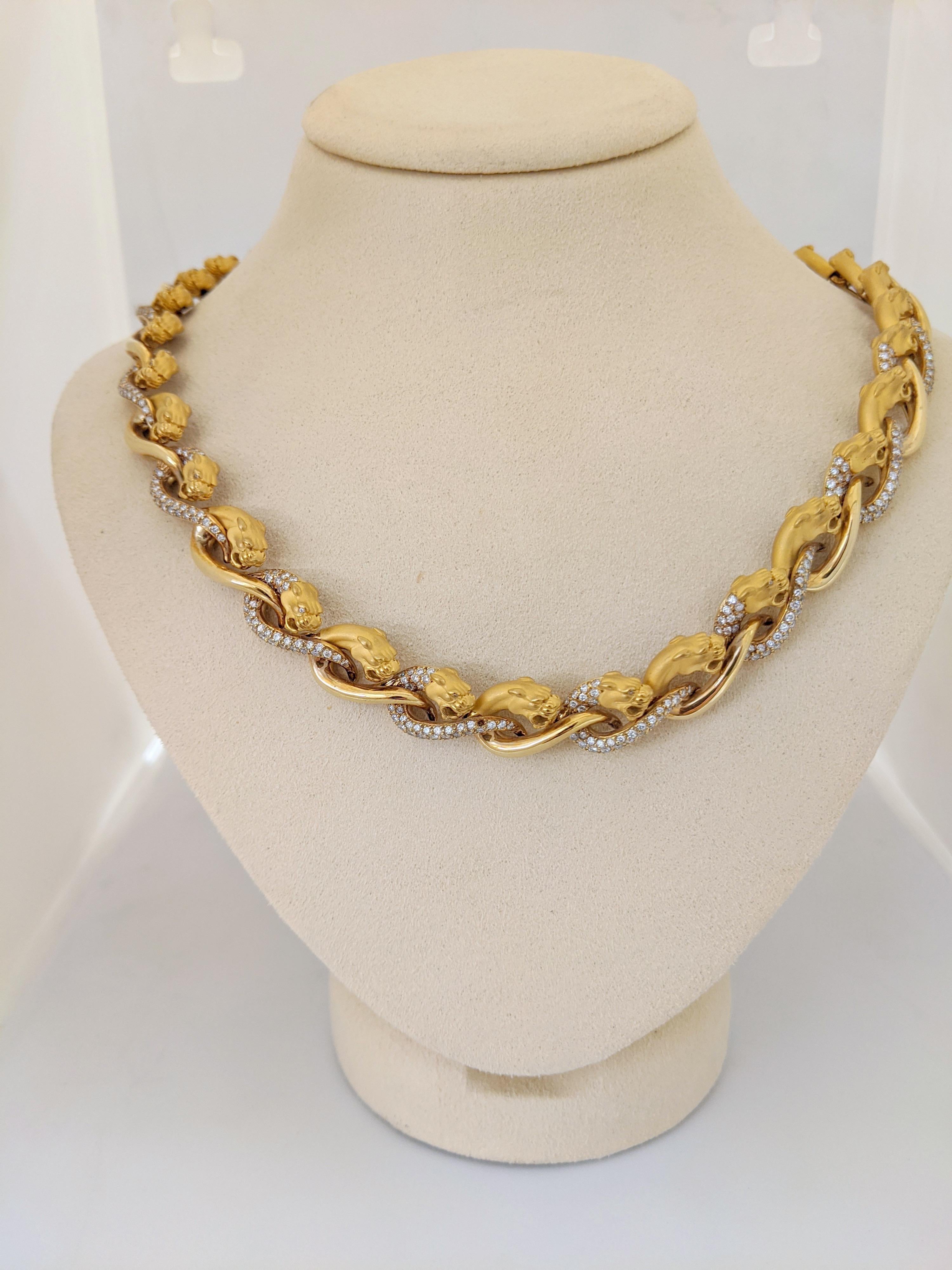 Carrera Y Carrera has built its its famous name on figurative designs, an obsession with surface finishes, and a compelling way of seeing beauty in art and nature. This 18 karat yellow gold and diamond panther necklace is the perfect example of