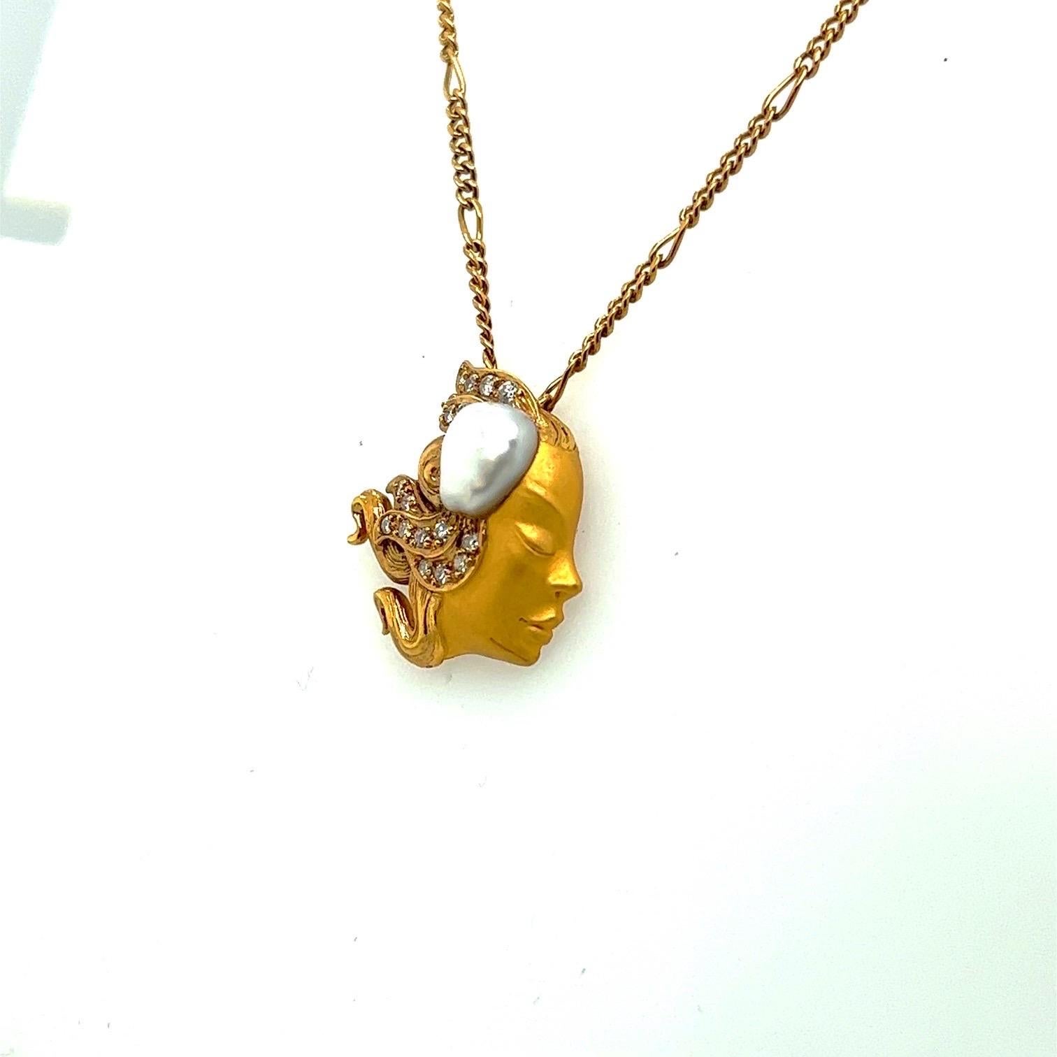 Round Cut Carrera Y Carrera 18Kt Yellow Gold Pendant .18CT Diamond & Fresh Water Pear