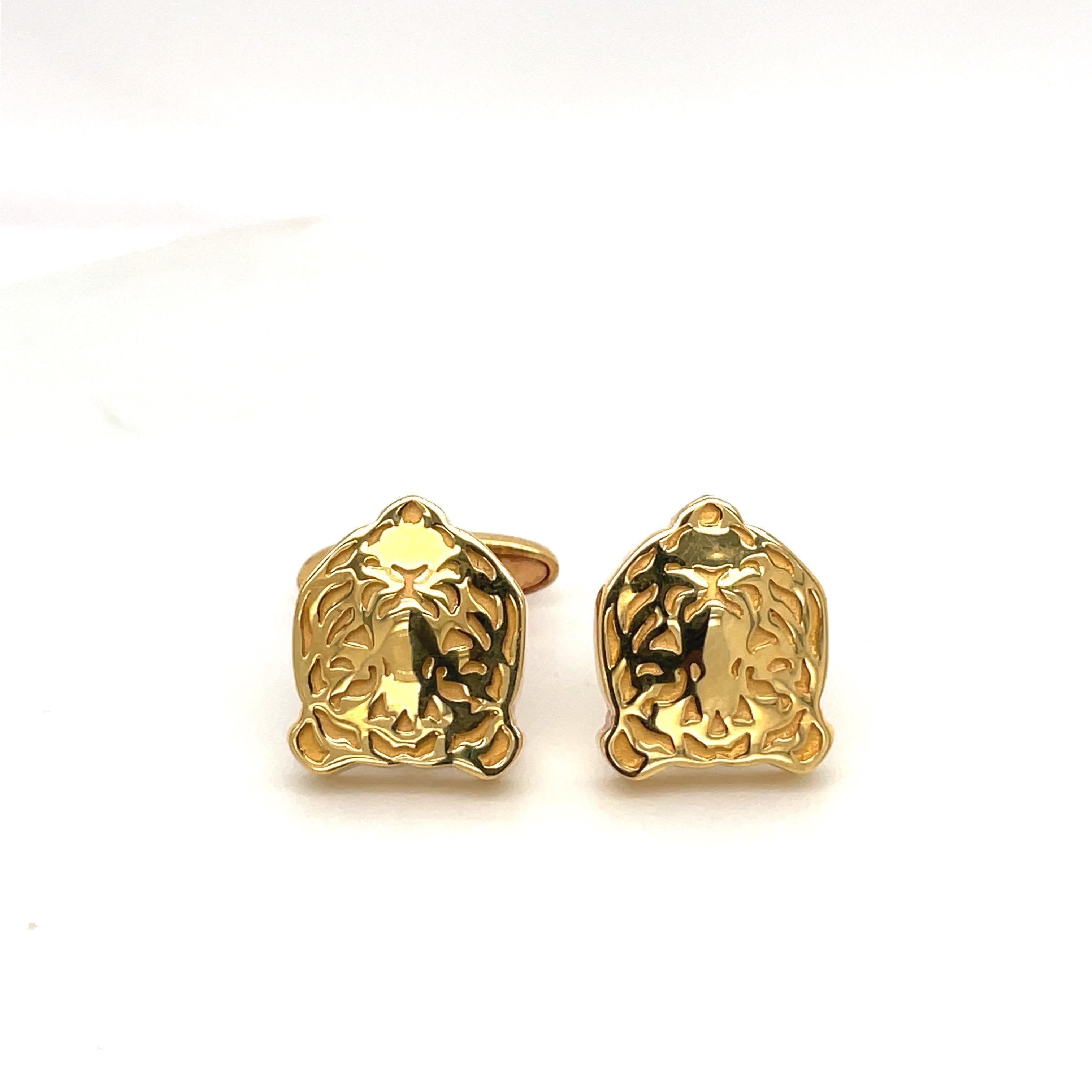 Carrera Y Carrera 18KT Yellow Gold Tiger Head Cufflinks In New Condition For Sale In New York, NY