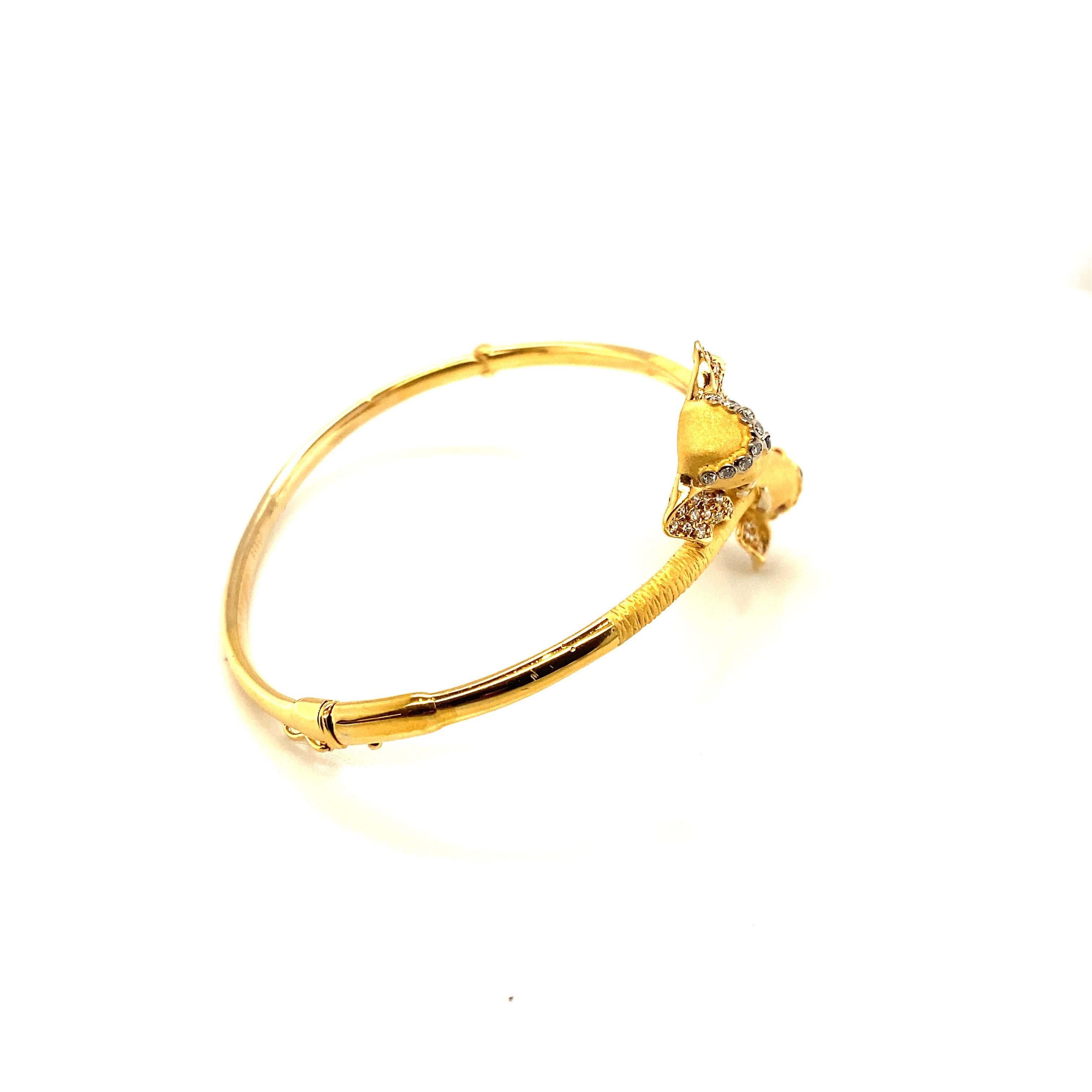 Carrera Y Carrera: 18KT Gelbgold-Armband mit zwei Elefanten und 48 Karat Diamanten (Zeitgenössisch) im Angebot