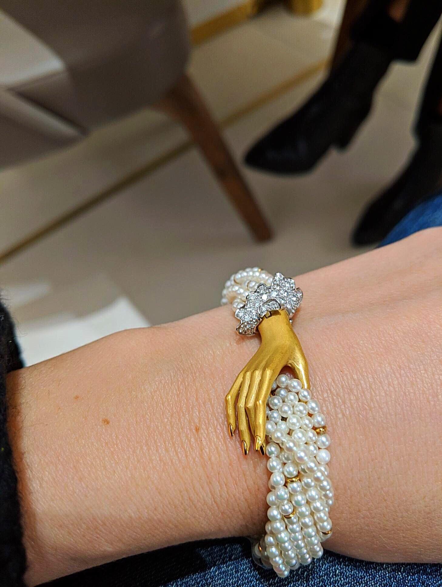 Its jewelry tradition and exceptional craftsmanship have made Carrera y Carrera one of the international references among jewelry brands, renowned as one of the 30 most prestigious jewelry firms in the world. The brand has become an icon of luxury