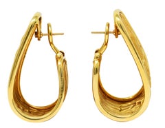 Carrera y Carrera 1980's 18 Karat Yellow Gold Elephant J-Hoop Vintage Earrings