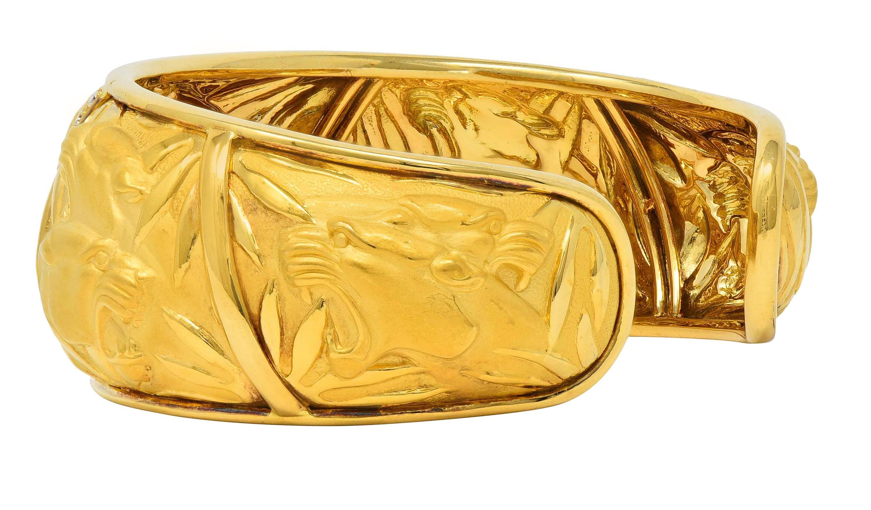 Women's Carrera y Carrera 1990's Diamond 18K Gold Vintage Panther Cuff Bracelet For Sale