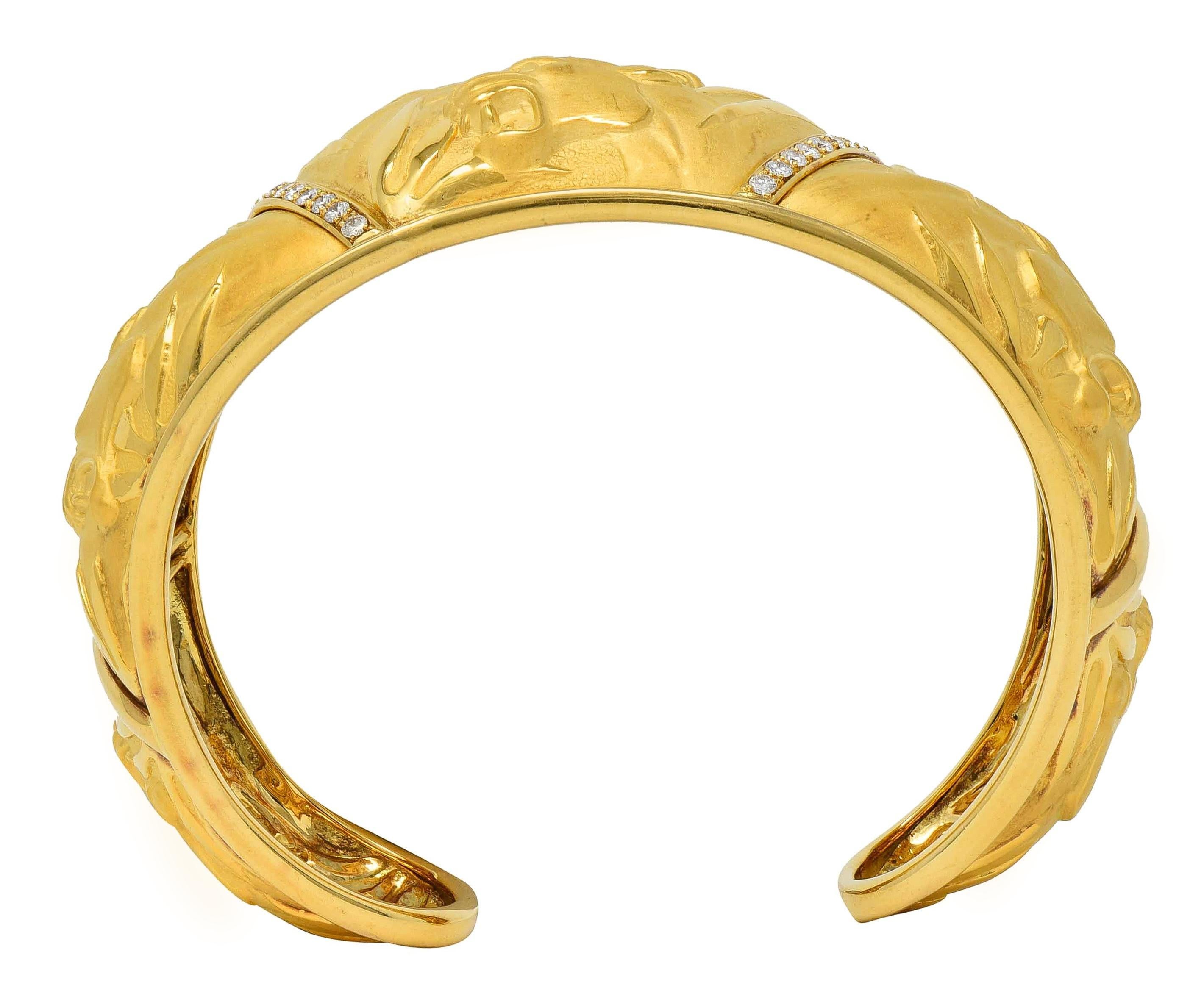 Carrera y Carrera 1990's Diamond 18K Gold Vintage Panther Cuff Bracelet For Sale 3