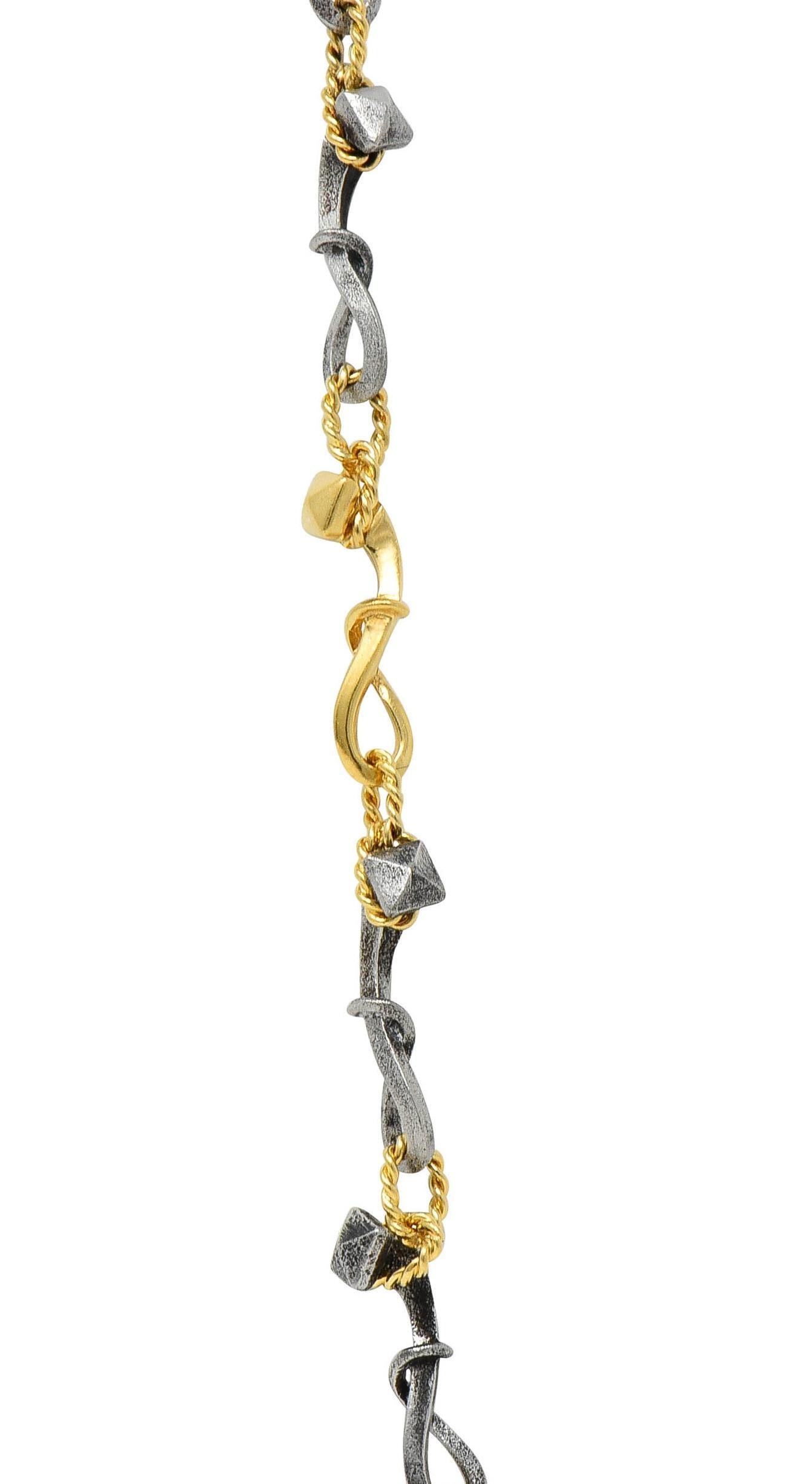 Carrera y Carrera 2000s Collana Pantera in acciaio anodizzato con diamanti e oro 18 carati in vendita 3