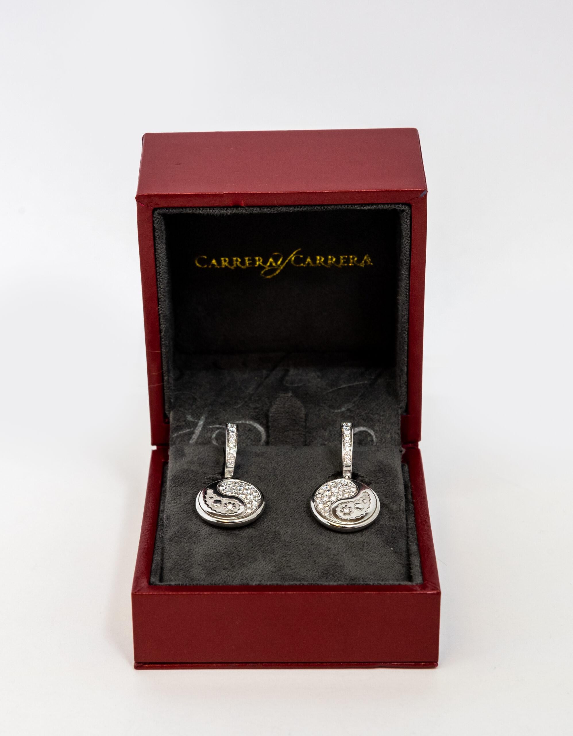 Women's Carrera y Carrera Aqua Reversible 18K White Gold and Diamonds Earring, 10071990 For Sale