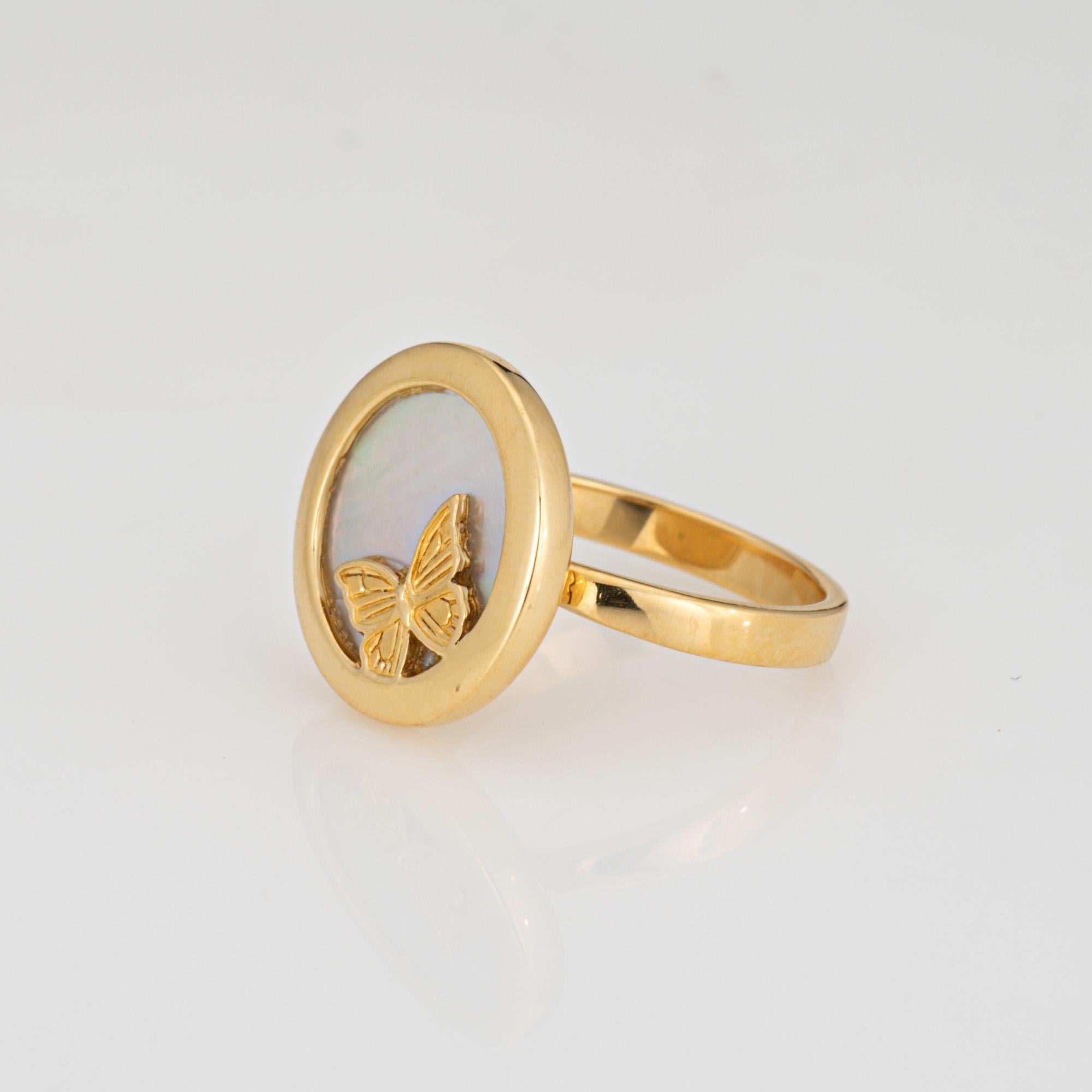 Carrera y Carrera Butterfly Ring Sz 7.5 Mother of Pearl 18k Yellow Gold Jewelry In Good Condition For Sale In Torrance, CA