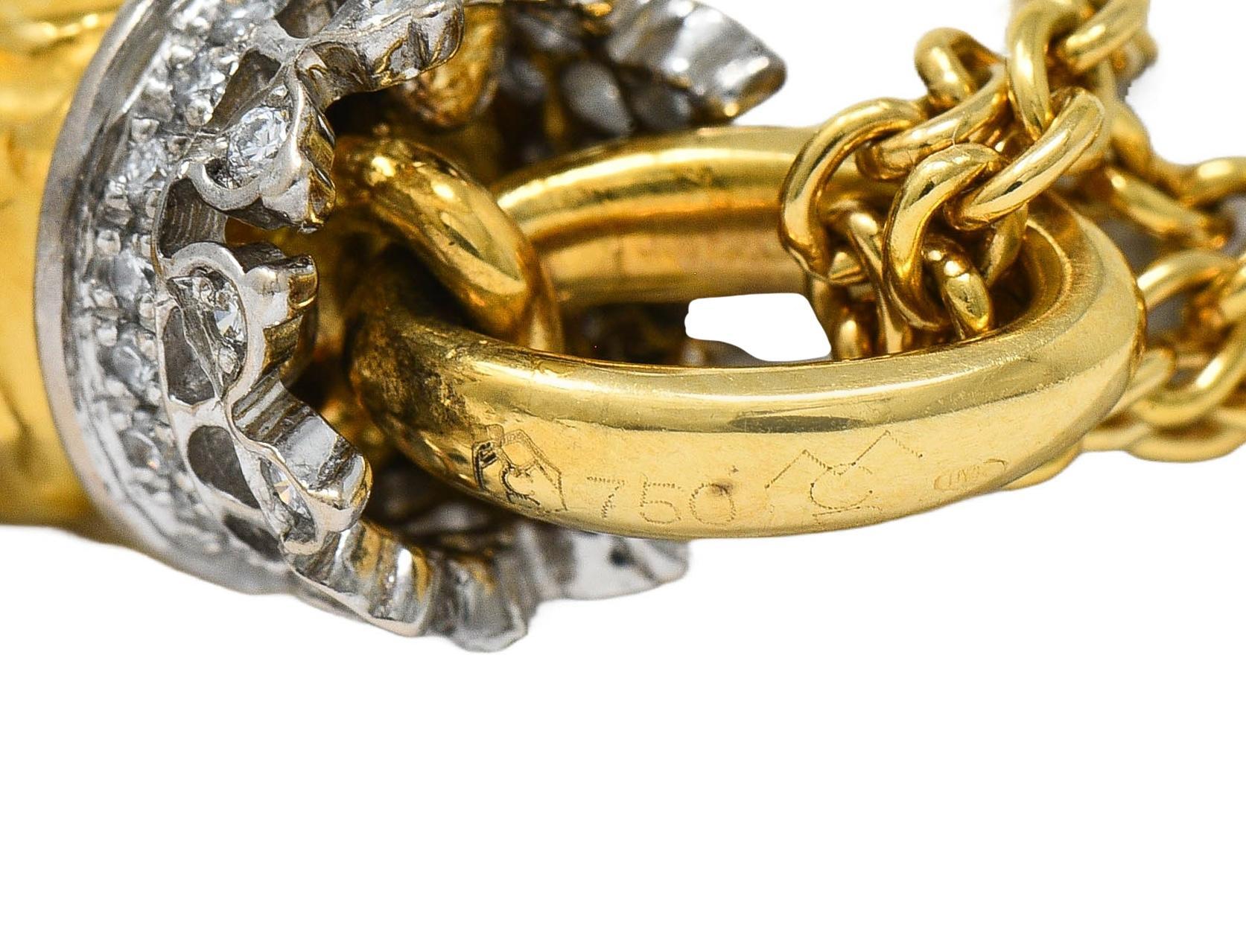 Carrera y Carrera Collana con diamante in oro 18 carati Ava Maxi Cornicello in vendita 3