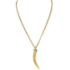 Carrera y Carrera Collier pendentif Ava Maxi Cornicello en or 18 carats et diamants
