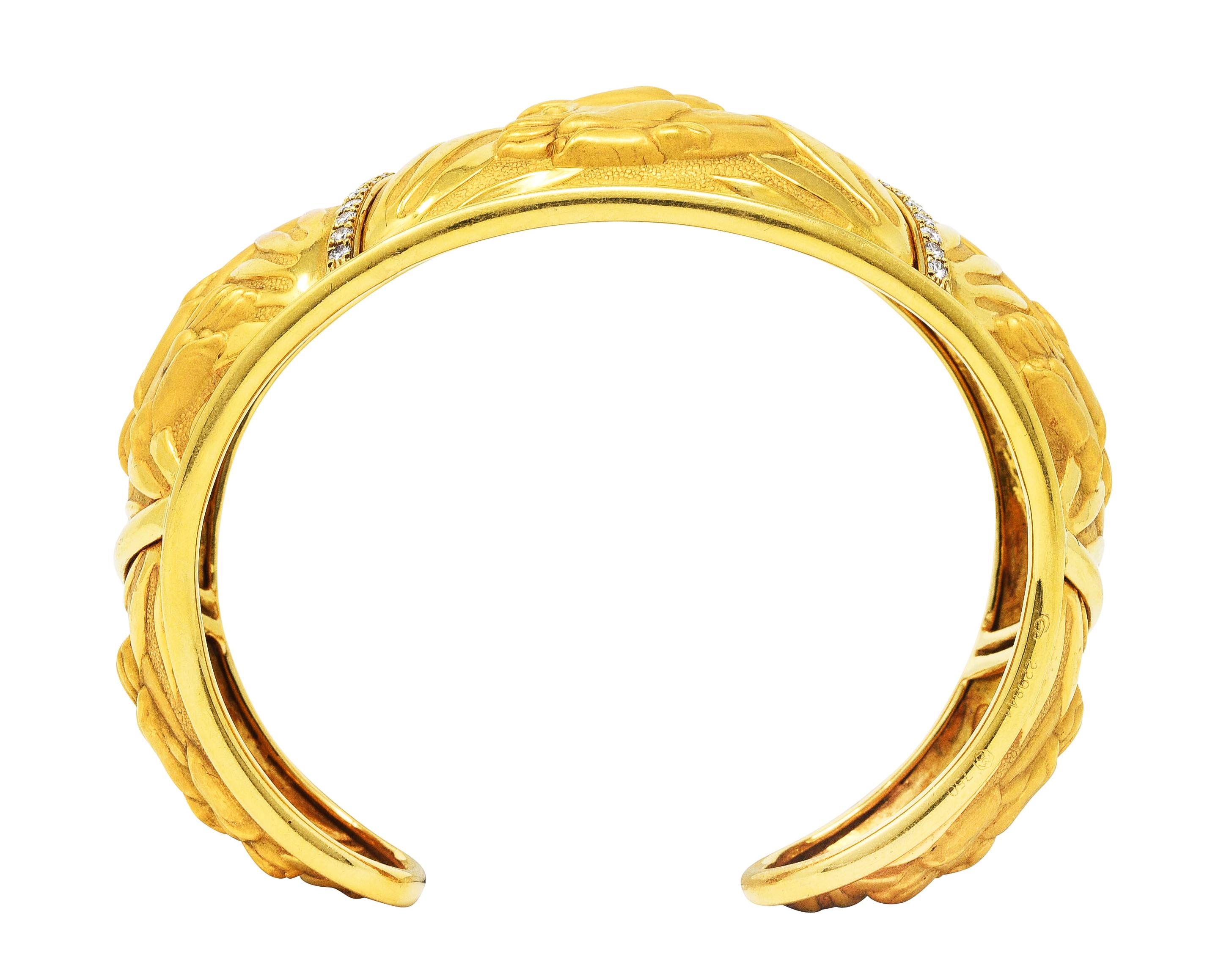 Brilliant Cut Carrera y Carrera Diamond 18 Karat Yellow Gold Panther Cuff Bracelet