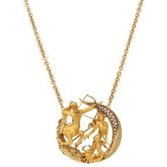 Carrera y Carrera Broche collier sagittarius en or jaune 18 carats et diamants