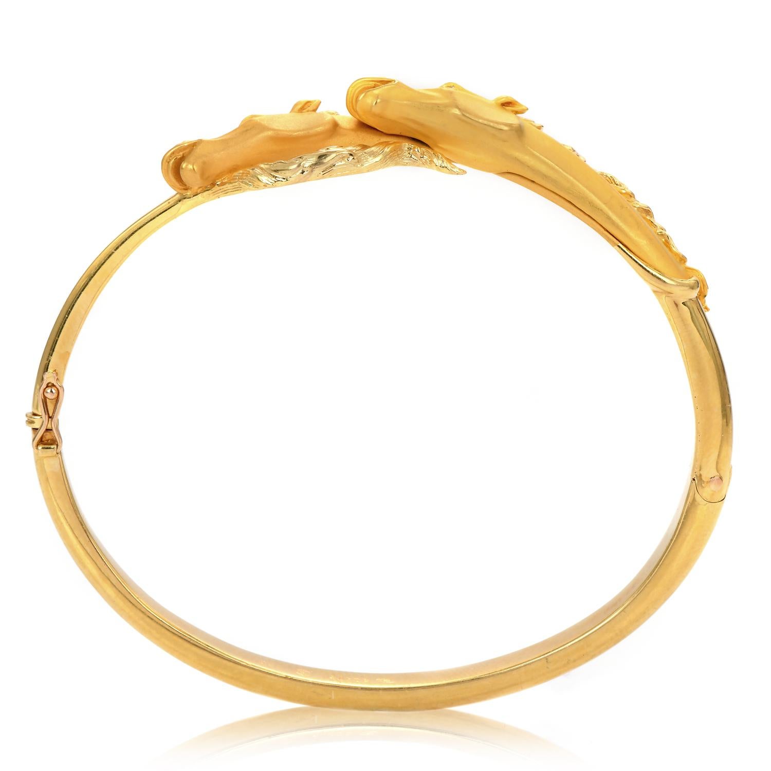 Art Nouveau Carrera Y Carrera  Diamond 18K Gold Double Horse Head Bangle Bracelet For Sale