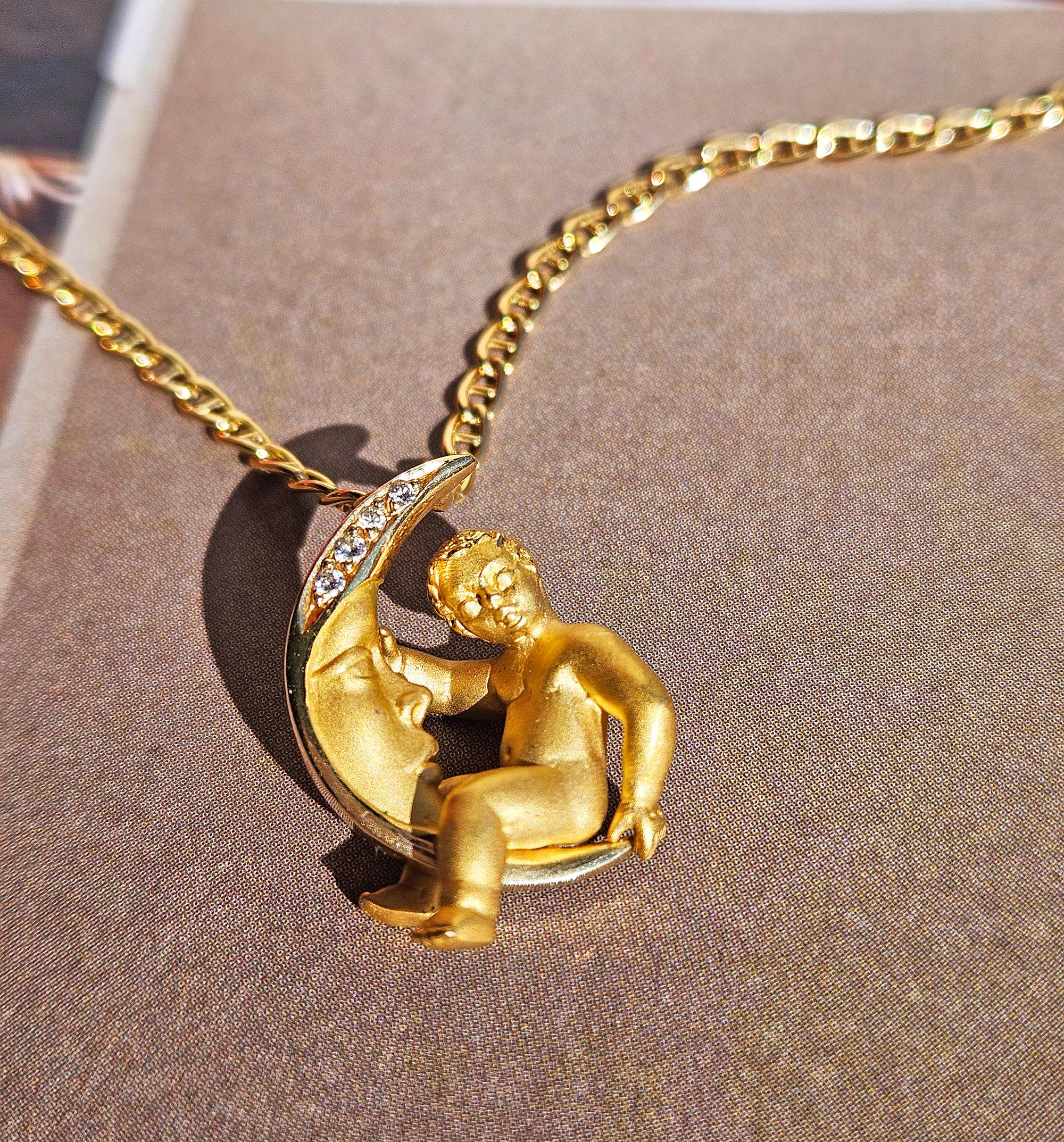 Carrera y Carrera Diamond Crescent Moon Child Angel 18K Gold Pendant Necklace For Sale 4