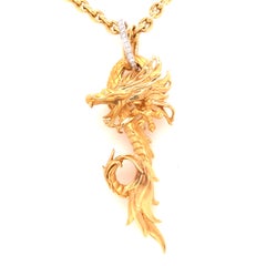 Carrera Y Carrera, collier pendentif dragon en or bicolore 18 carats et diamants