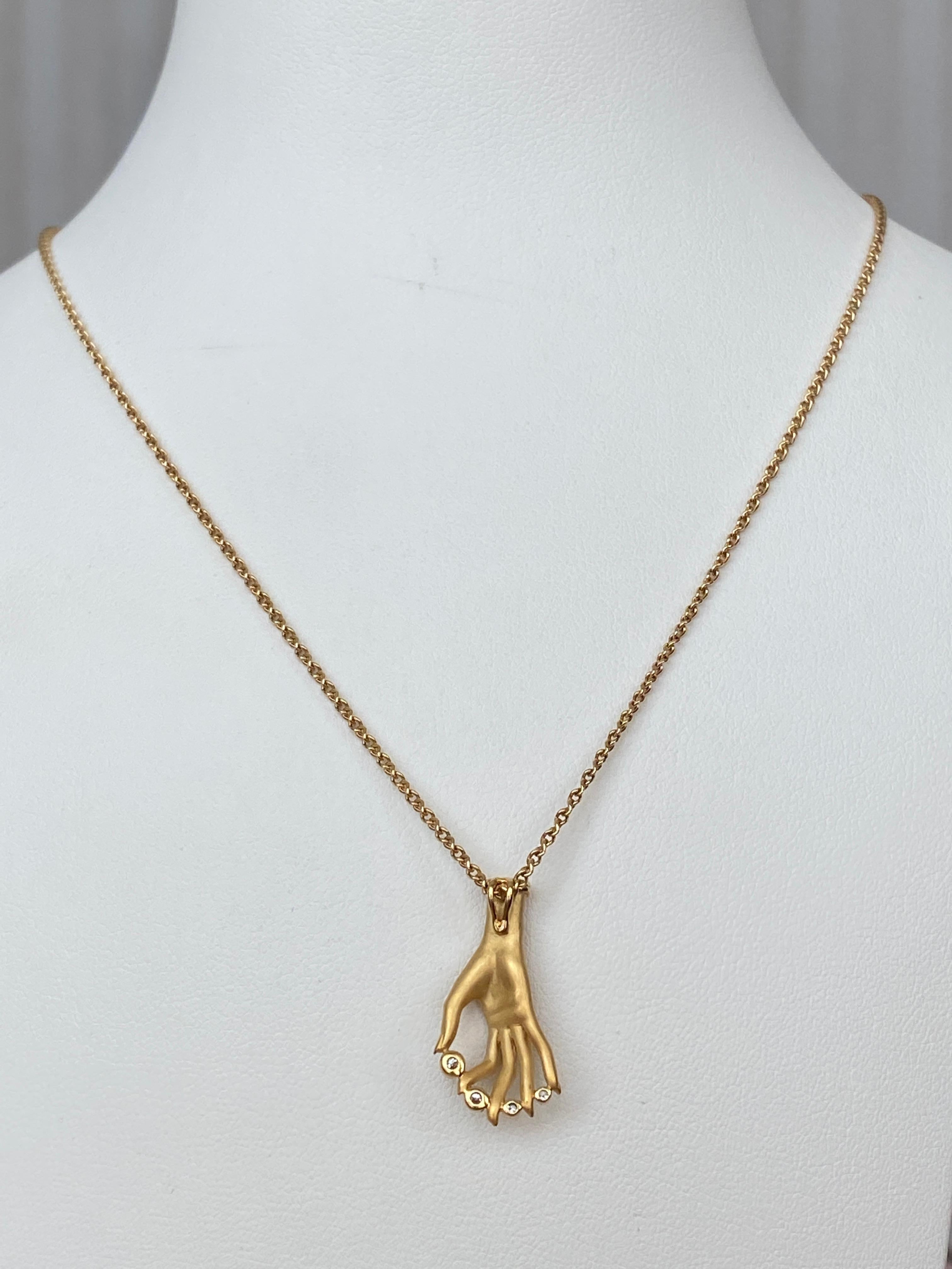 Carrera y Carrera Diamant-Anhänger-Halskette mit Handmotiv K18 Gelbgold (Zeitgenössisch)