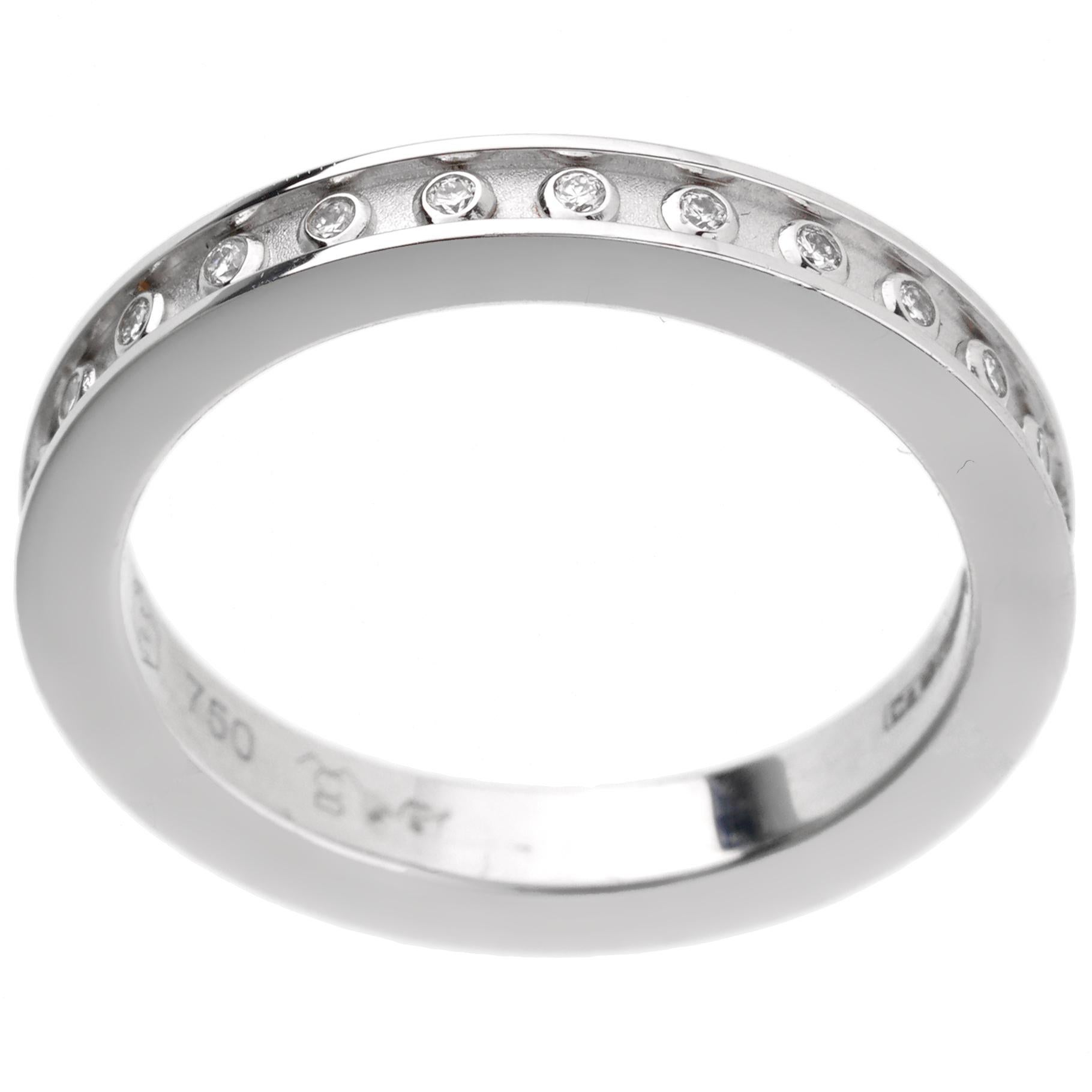 Round Cut Carrera y Carrera Diamond White Gold Eternity Band For Sale