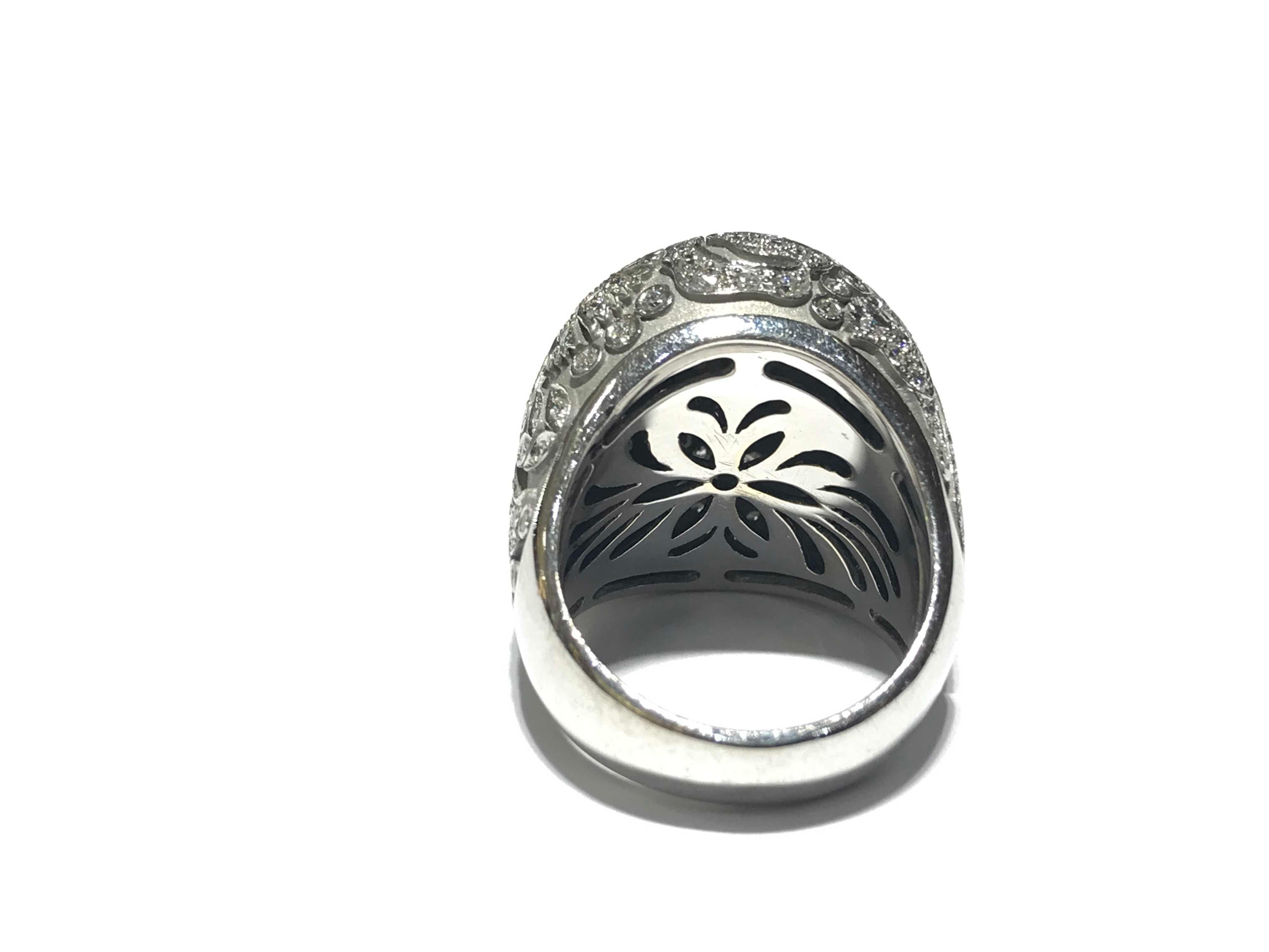 Round Cut Carrera Y Carrera Dme Ring in 18 Karat with 1.83 Carat Diamonds Made in Spain For Sale