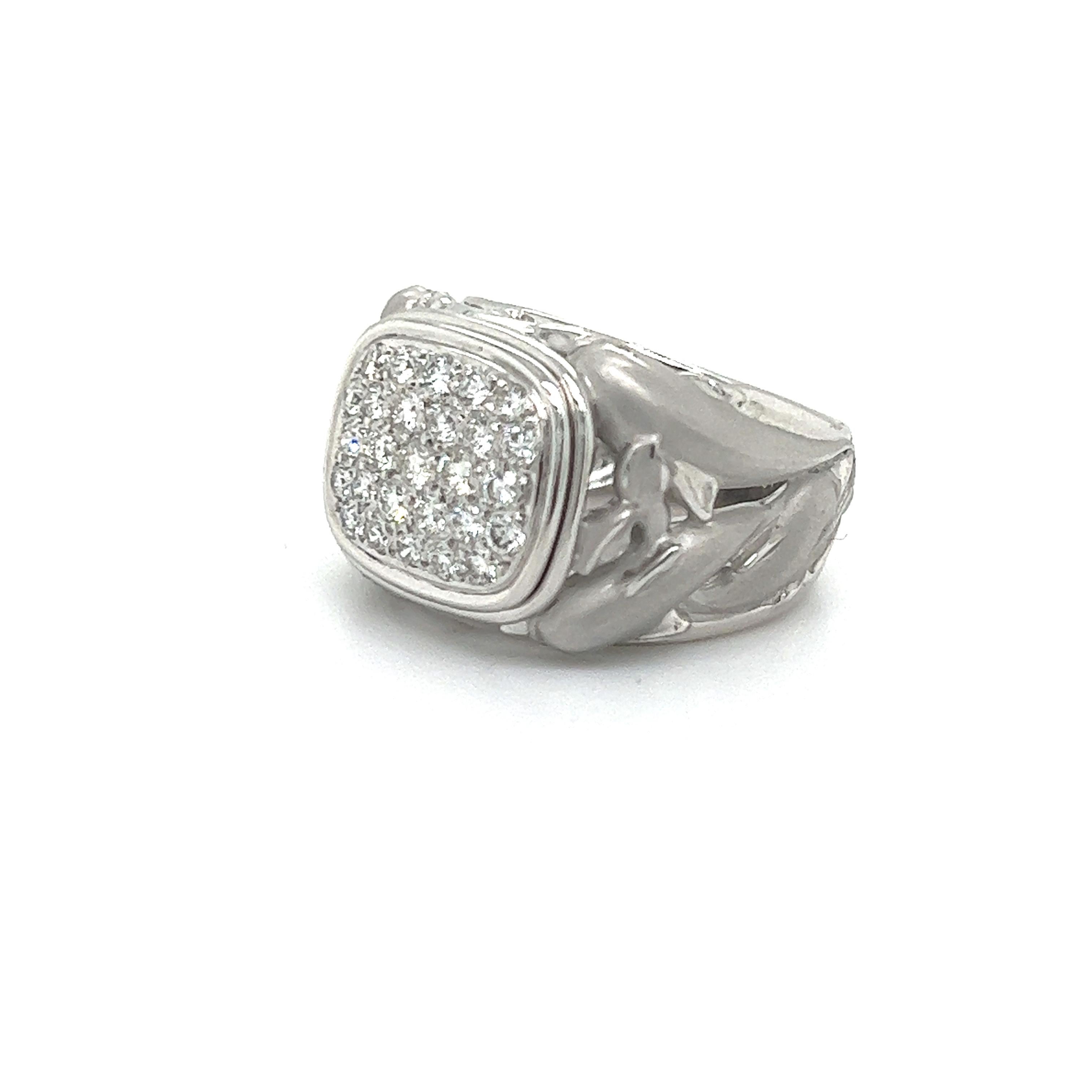 Contemporain Carrera Y Carrera, bague à motif dauphin en or blanc 18 carats et diamants  en vente