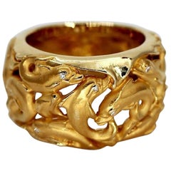 Carrera y Carrera Dolphin Motif Wide Gold Band