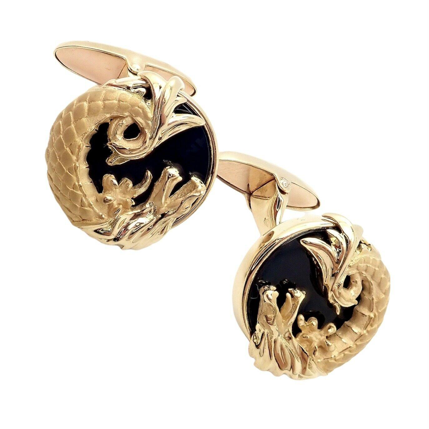 18k Yellow Gold Black Onyx Dragon Cufflinks by Carrera Y Carrera.
With 2 black onyx stones
These cufflinks comes with original Carrera Y Carrera booklet and certificate.
Details:
Width at Front: 17mm
Length: 22mm
Weight: 18 grams
Stamped Hallmarks: