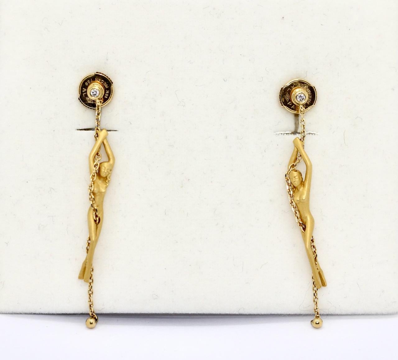 Carrera y Carrera Earrings in the form of a nude woman, 18k gold with diamonds.

Length from diamond to gold ball: 50mm.

Including original packaging and certificate of authenticity from our company.

We also offer the matching necklace with